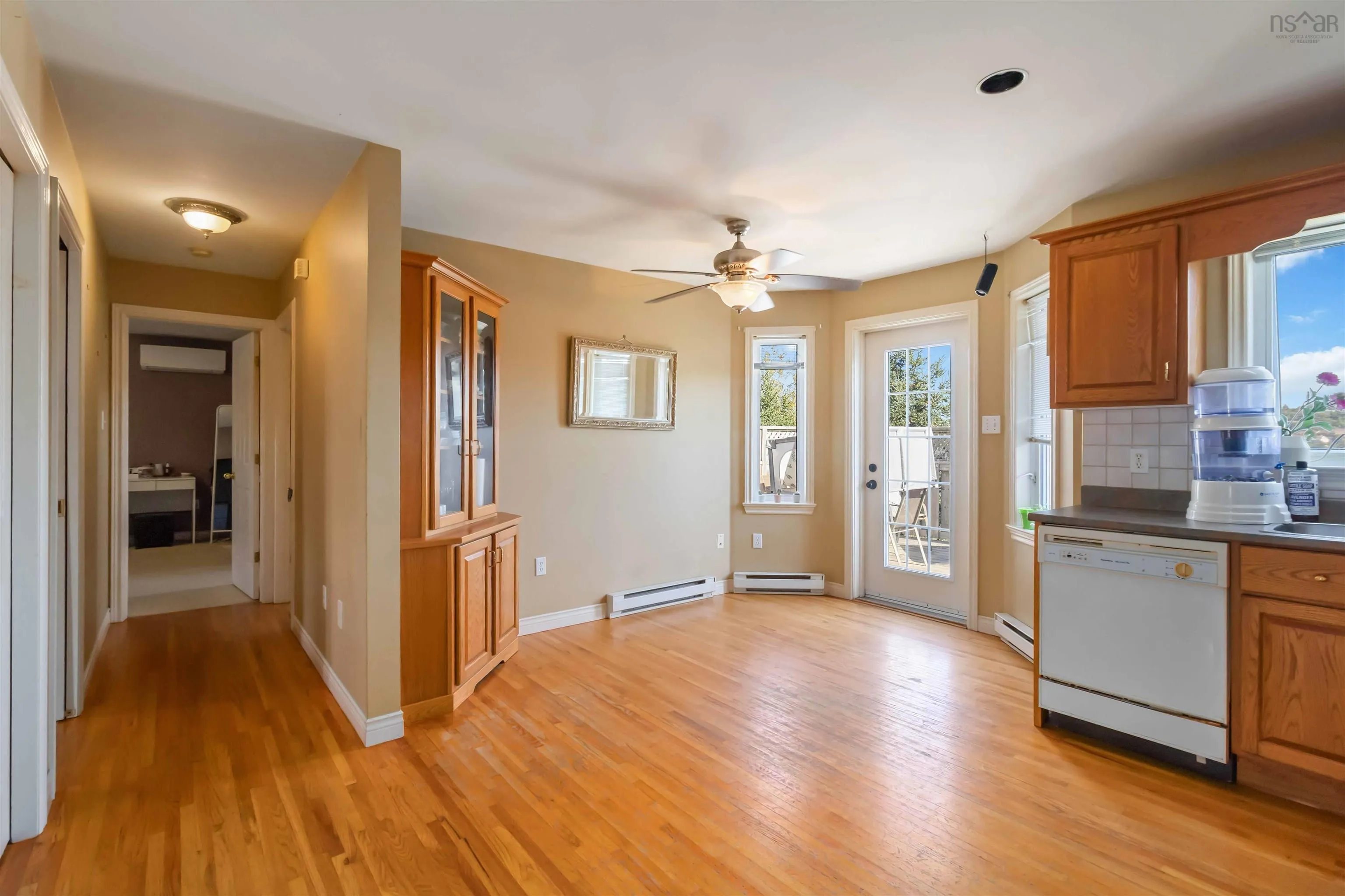 74 Russell Lake Drive, Dartmouth, NS B2W 6E7, 3 Bedrooms Bedrooms, ,3 BathroomsBathrooms,Residential,For Sale,Russell Lake,202522886