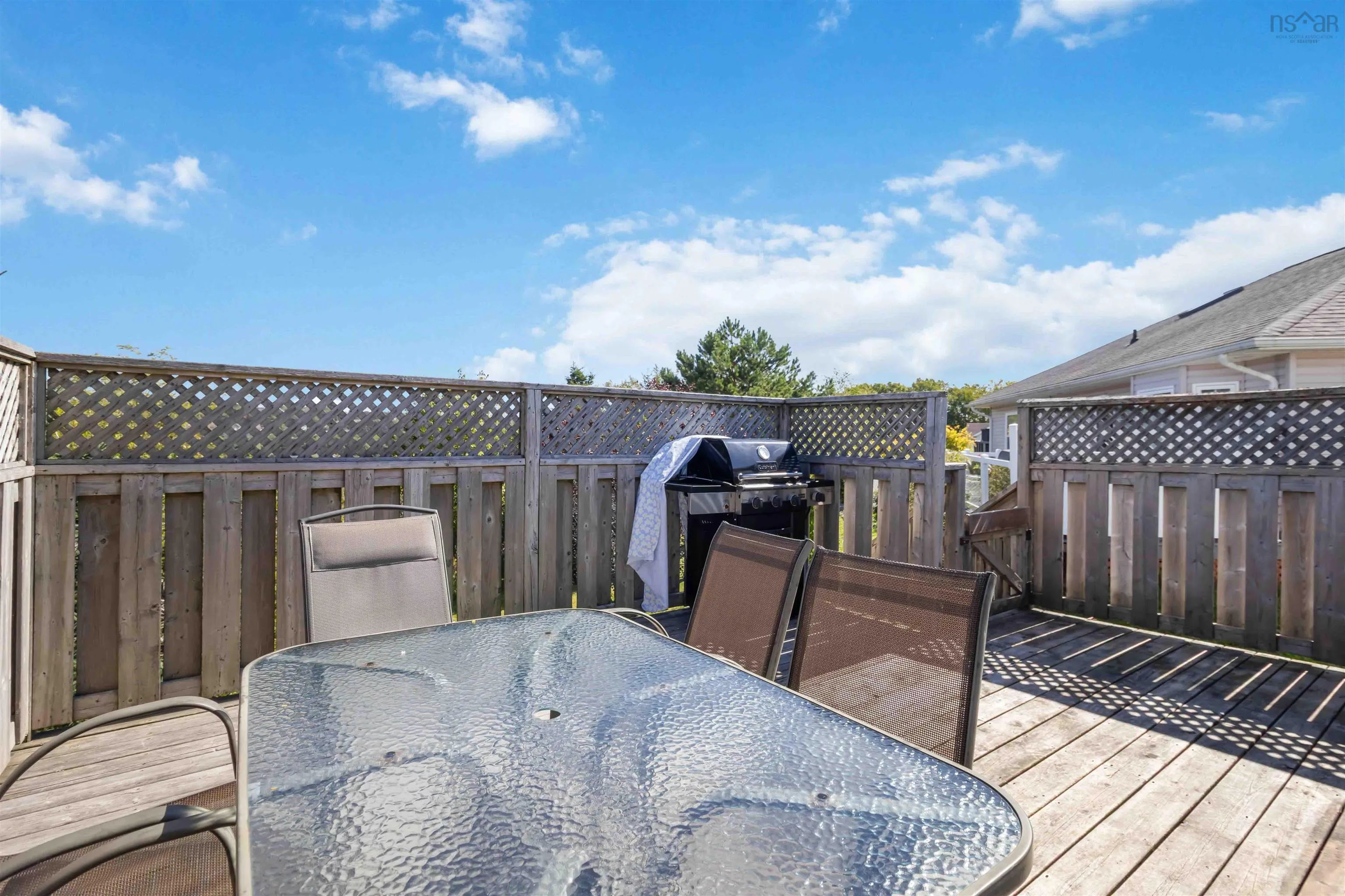 74 Russell Lake Drive, Dartmouth, NS B2W 6E7, 3 Bedrooms Bedrooms, ,3 BathroomsBathrooms,Residential,For Sale,Russell Lake,202522886