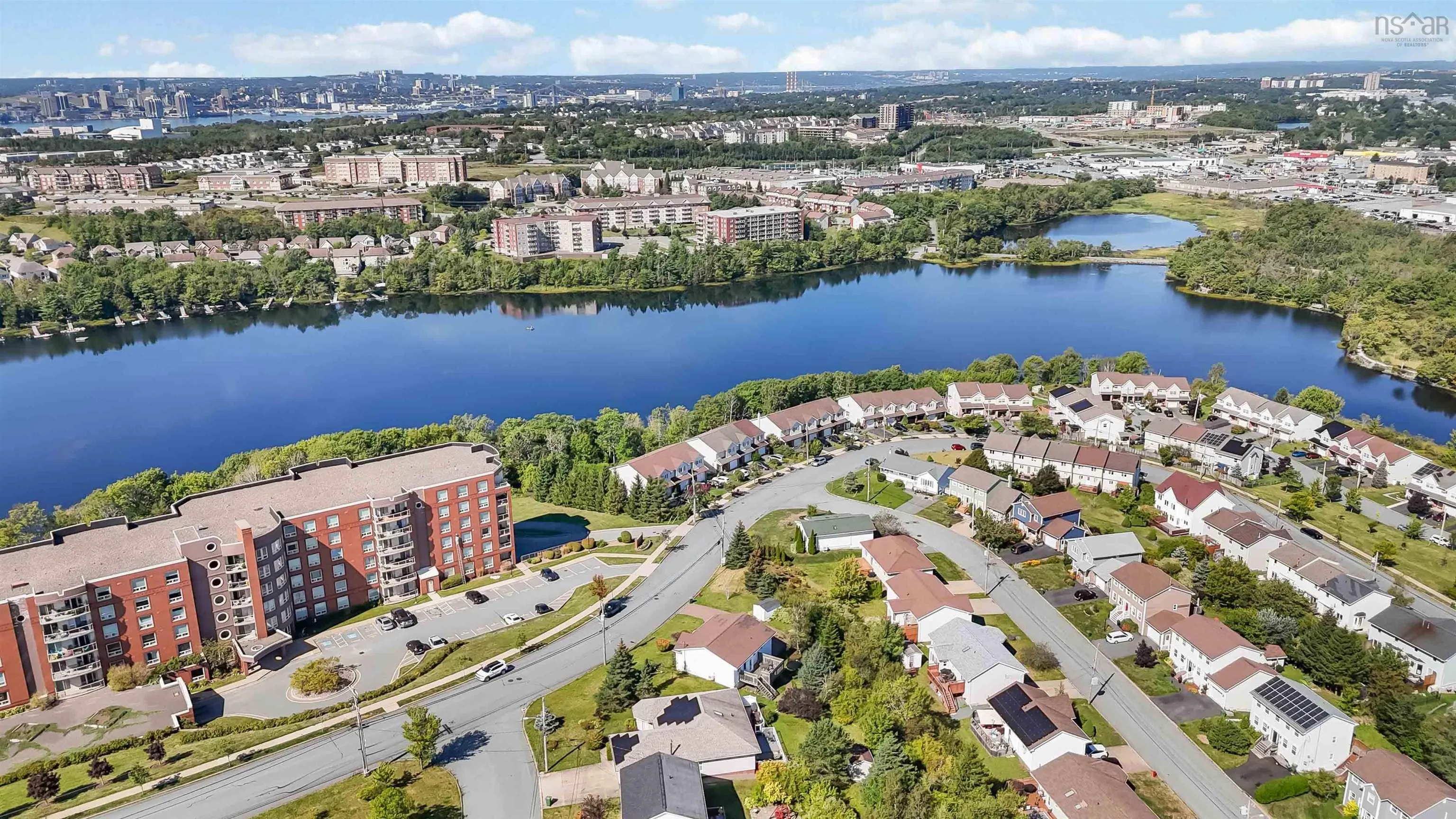 74 Russell Lake Drive, Dartmouth, NS B2W 6E7, 3 Bedrooms Bedrooms, ,3 BathroomsBathrooms,Residential,For Sale,Russell Lake,202522886