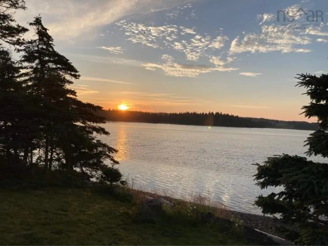899 Westside Grand River Road, Grand River, NS B0E 1M0, 2 Bedrooms Bedrooms, ,1 BathroomBathrooms,Residential,For Sale,Westside Grand River,202504107