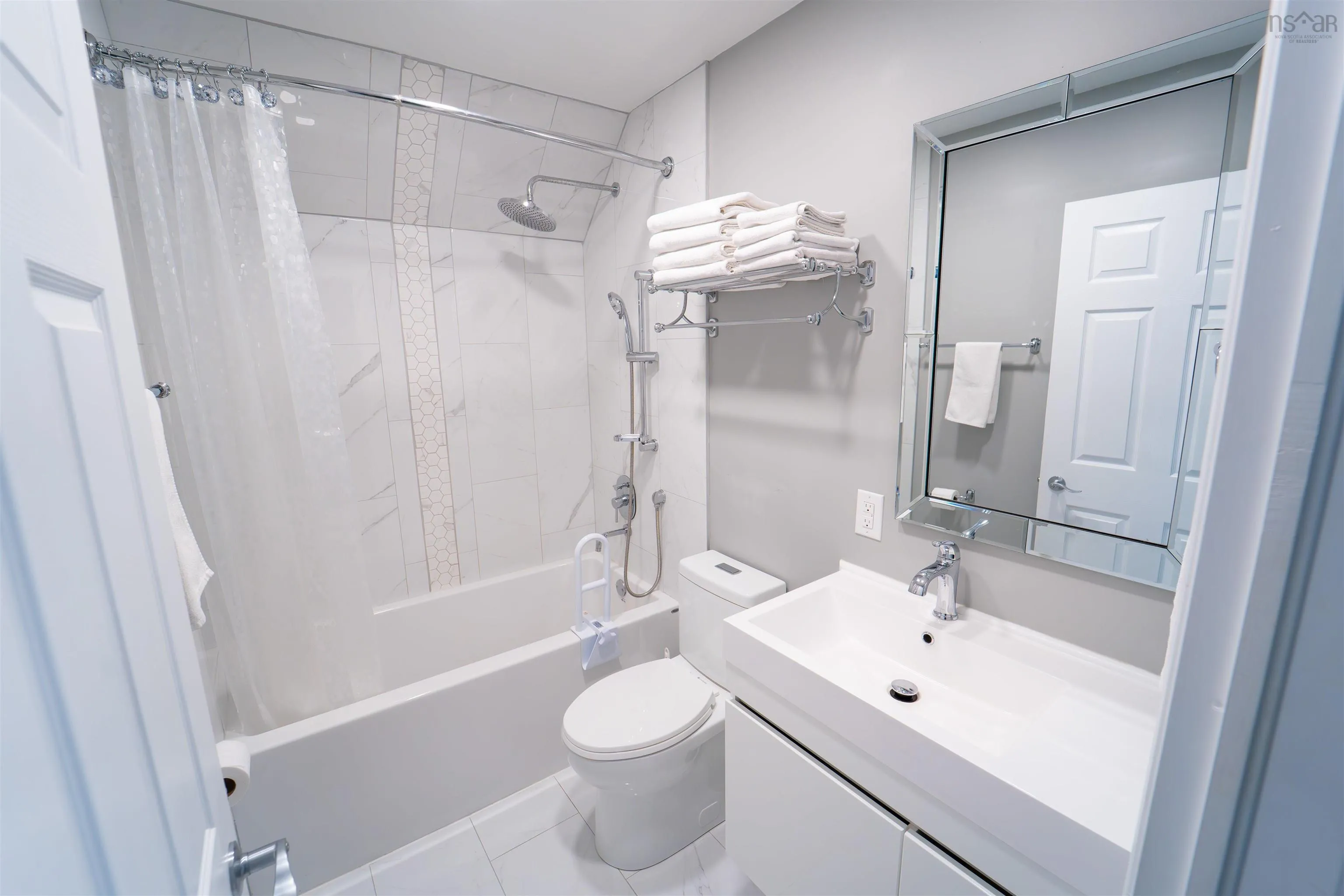 33 Pleasant Street, Parrsboro Ns B0m 1s0, 4 Bedrooms Bedrooms, ,3 BathroomsBathrooms,Residential,For Sale,Pleasant,202508483