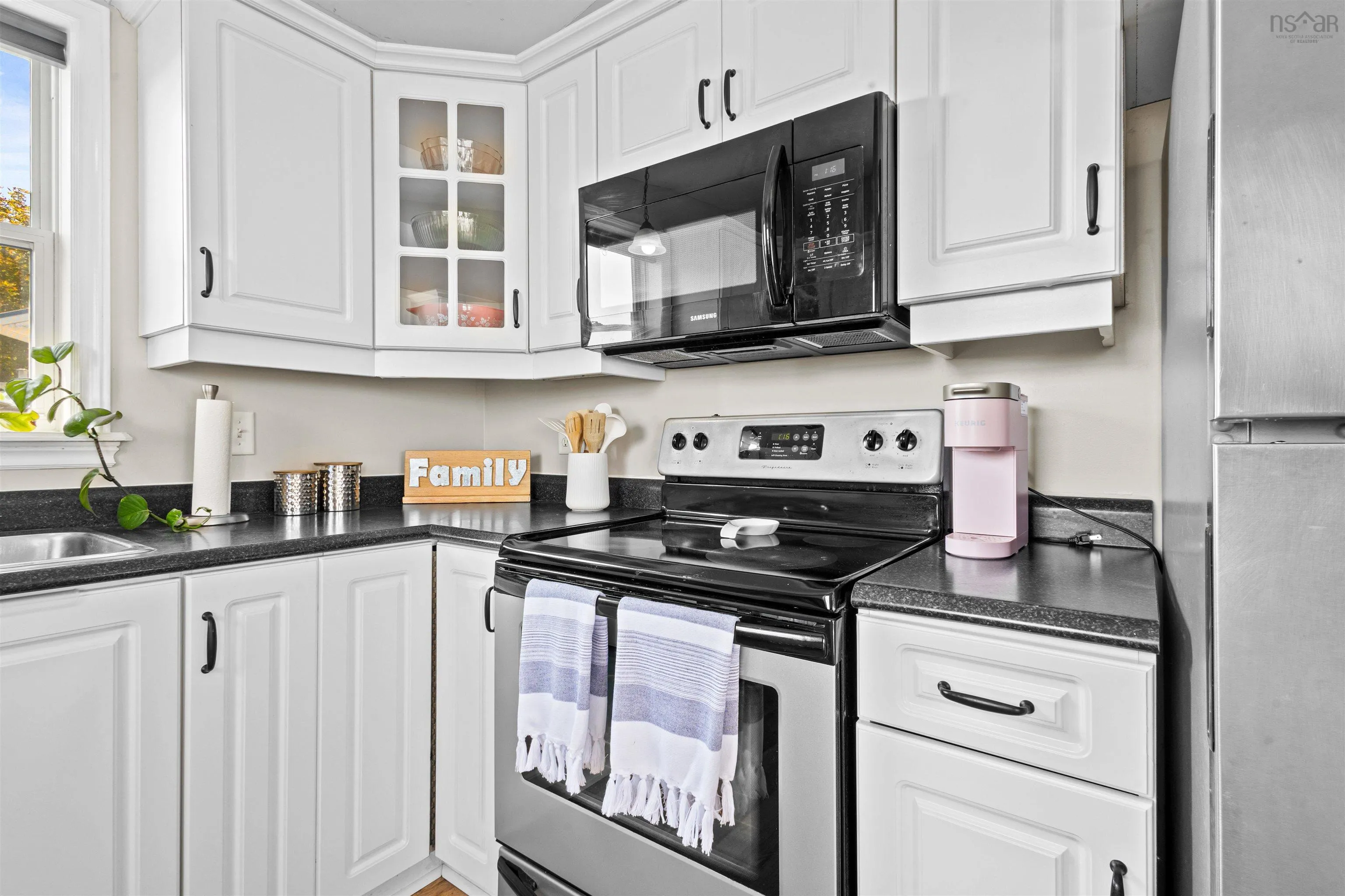 74 Sirius Crescent, Cole Harbour, NS B2W 4L5, 4 Bedrooms Bedrooms, ,2 BathroomsBathrooms,Residential,For Sale,Sirius,202522877