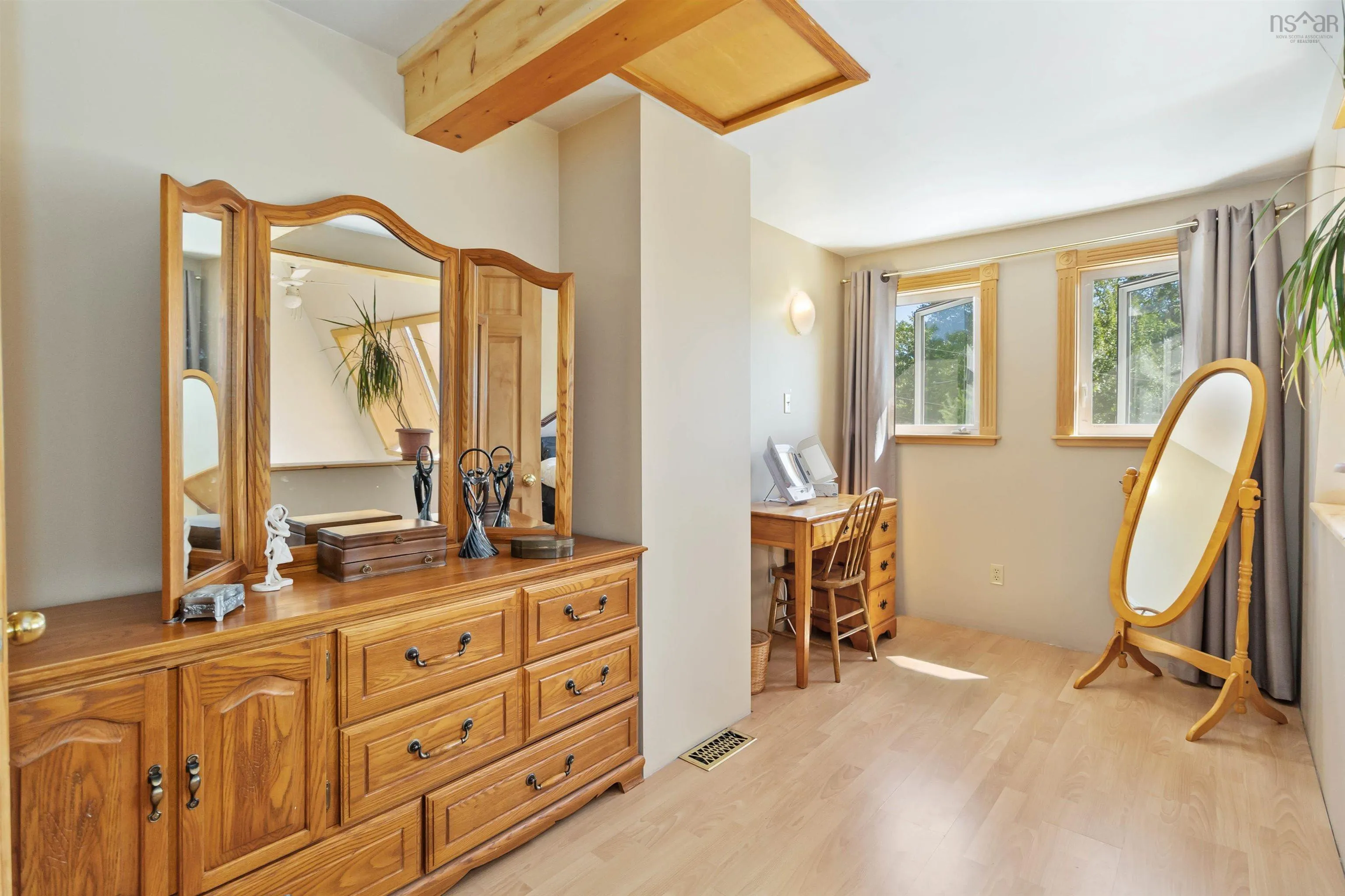 187 Hartz Point Road Road, Shelburne Ns B0t 1w0, 4 Bedrooms Bedrooms, ,2 BathroomsBathrooms,Residential,For Sale,Hartz Point Road,202504929