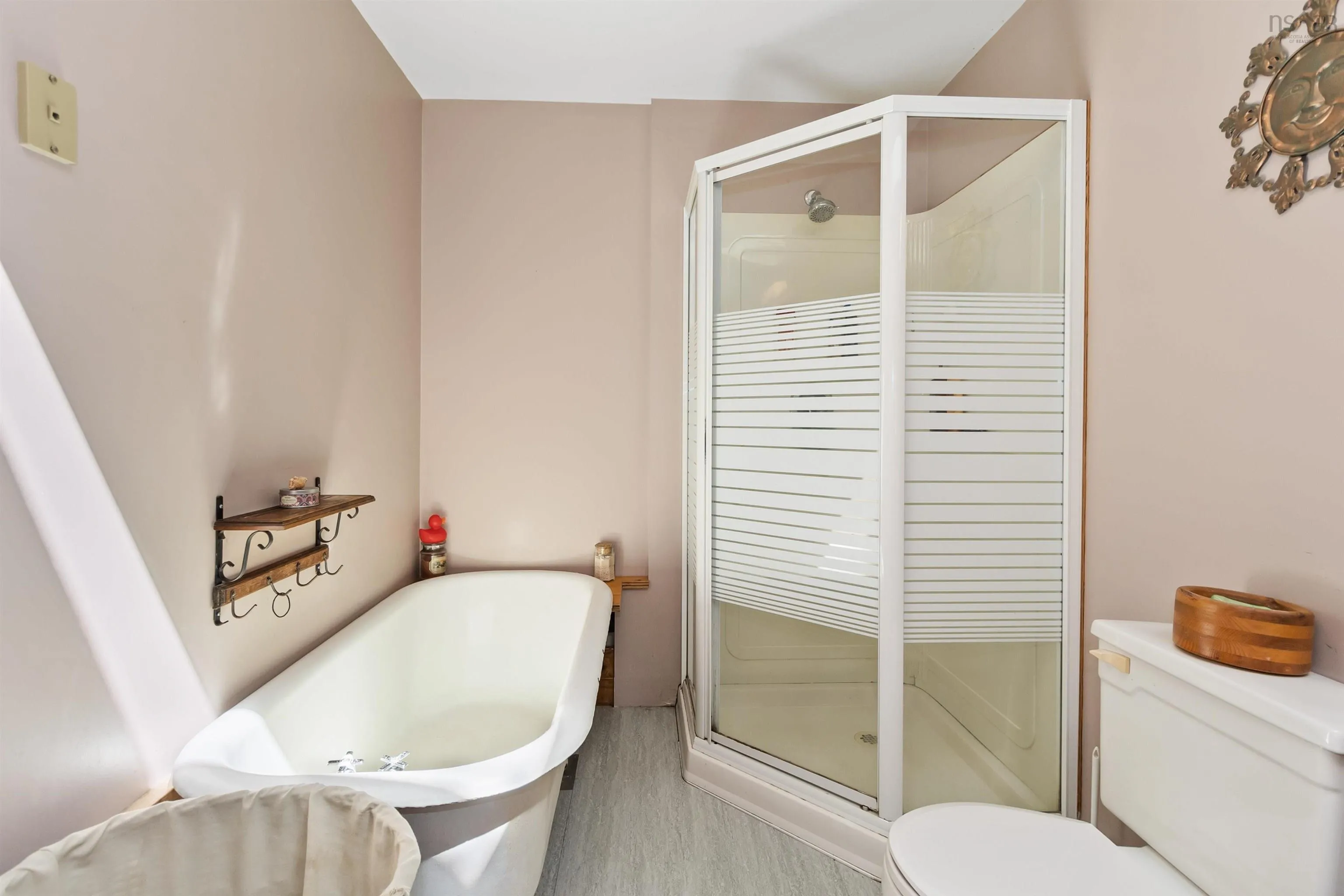 187 Hartz Point Road Road, Shelburne Ns B0t 1w0, 4 Bedrooms Bedrooms, ,2 BathroomsBathrooms,Residential,For Sale,Hartz Point Road,202504929