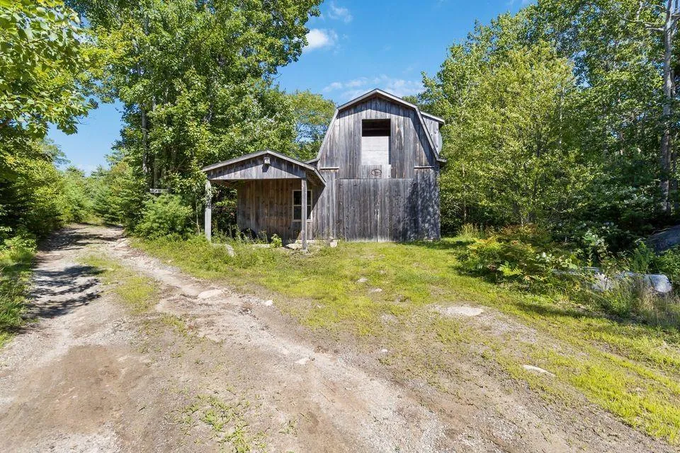 187 Hartz Point Road Road, Shelburne Ns B0t 1w0, 4 Bedrooms Bedrooms, ,2 BathroomsBathrooms,Residential,For Sale,Hartz Point Road,202504929