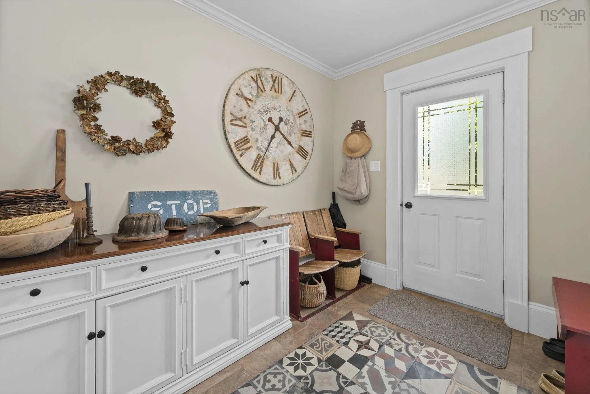 190 Main Street, Berwick, NS B0P 1E0, 4 Bedrooms Bedrooms, ,3 BathroomsBathrooms,Residential,For Sale,Main,202519583