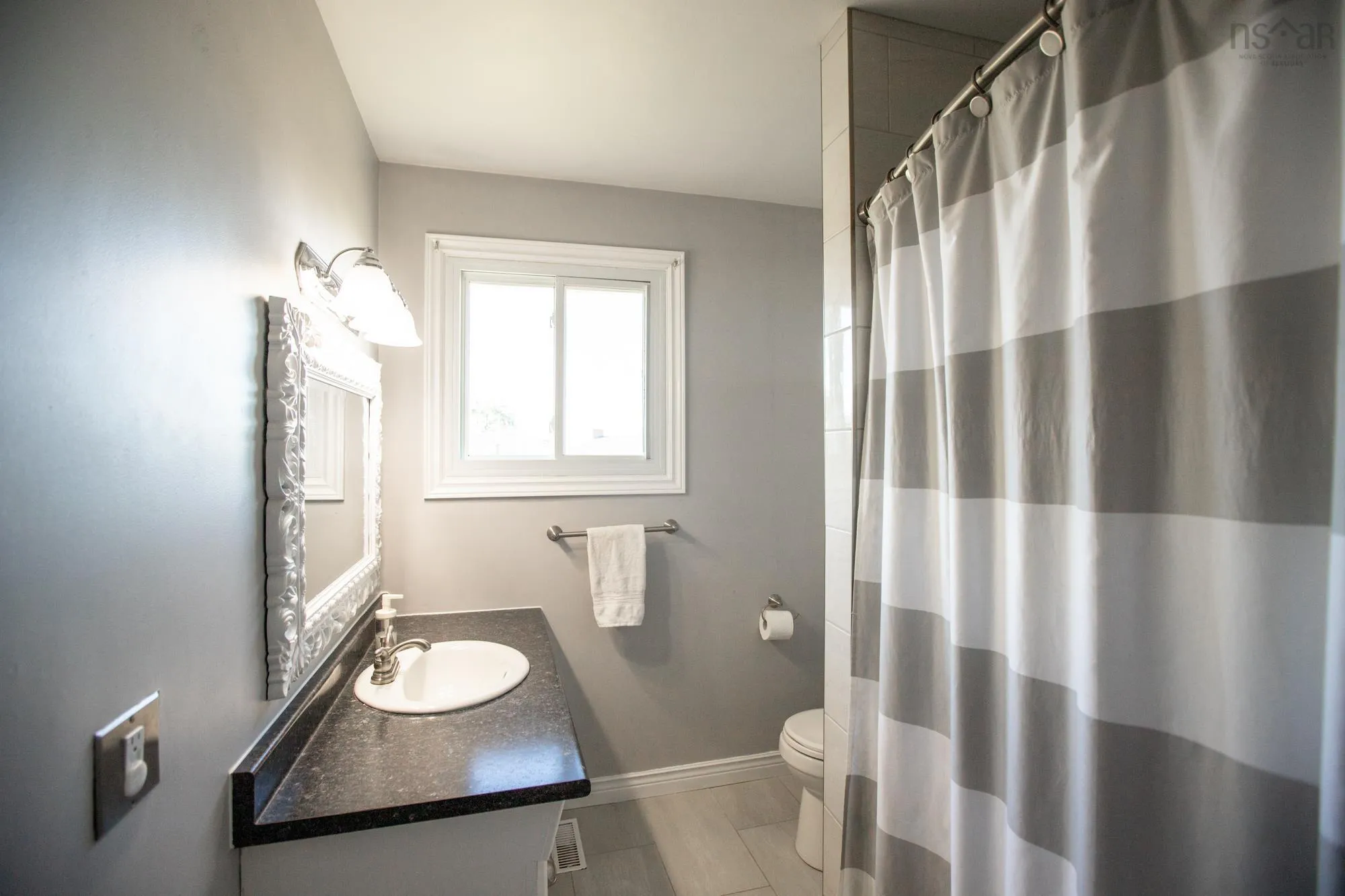 22 Irvin Cross Place Place, Dartmouth, NS B2W 3Y9, 4 Bedrooms Bedrooms, ,2 BathroomsBathrooms,Residential,For Sale,Irvin Cross Place,202521876