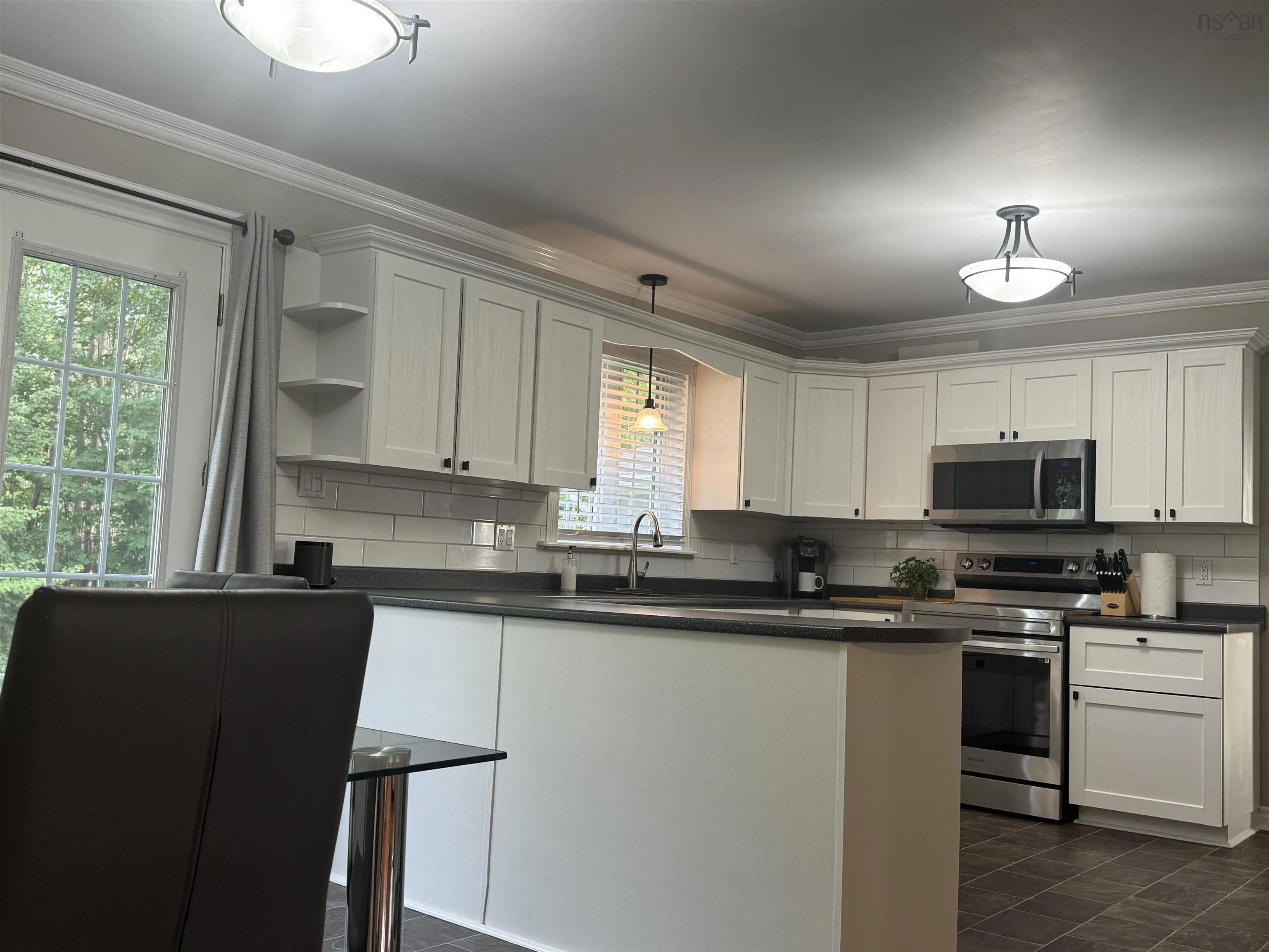 3 Robert Avenue, Sydney Mines, NS B1V 3J2, 3 Bedrooms Bedrooms, ,2 BathroomsBathrooms,Residential,For Sale,Robert,202522732