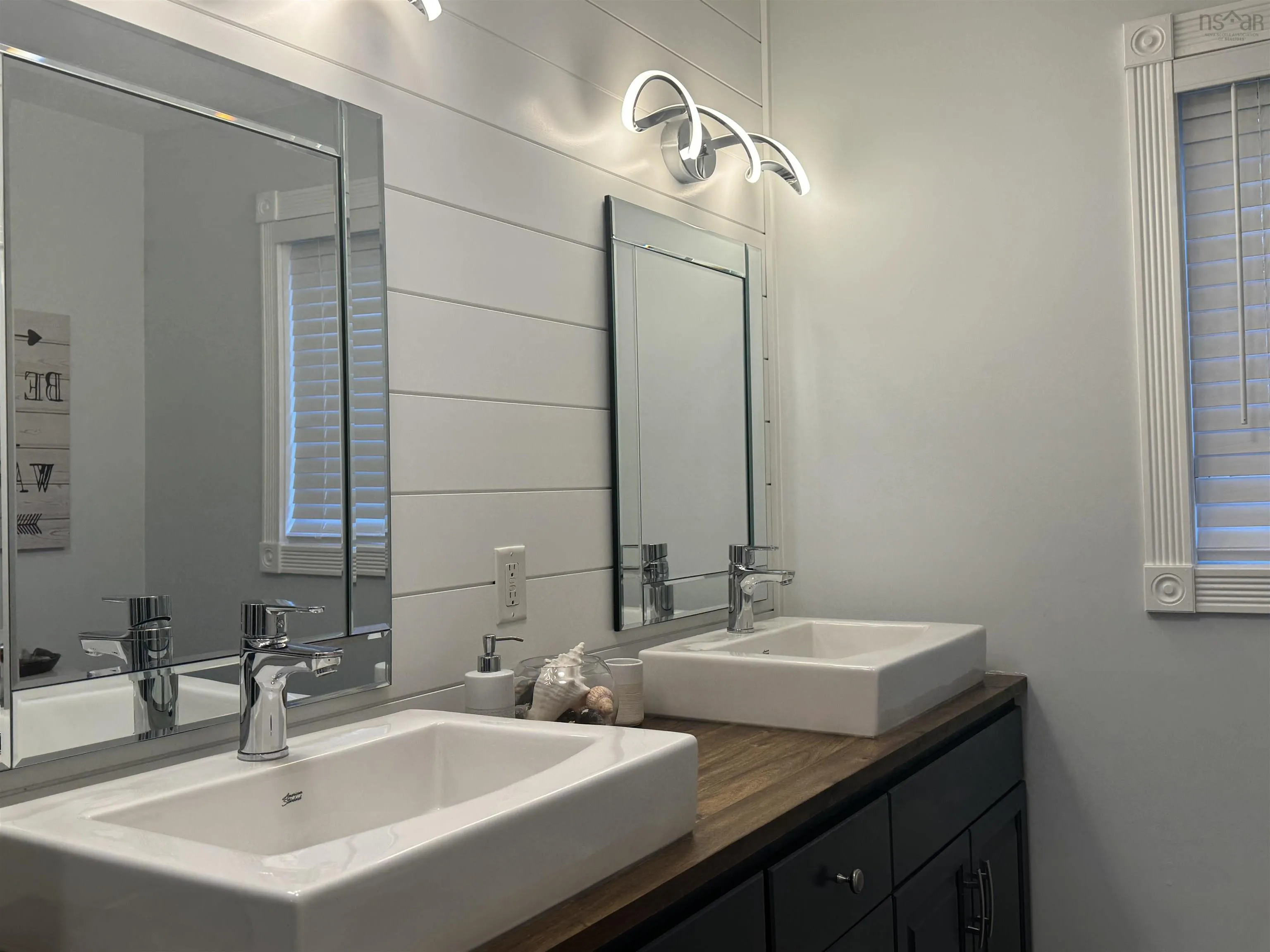 3 Robert Avenue, Sydney Mines, NS B1V 3J2, 3 Bedrooms Bedrooms, ,2 BathroomsBathrooms,Residential,For Sale,Robert,202522732