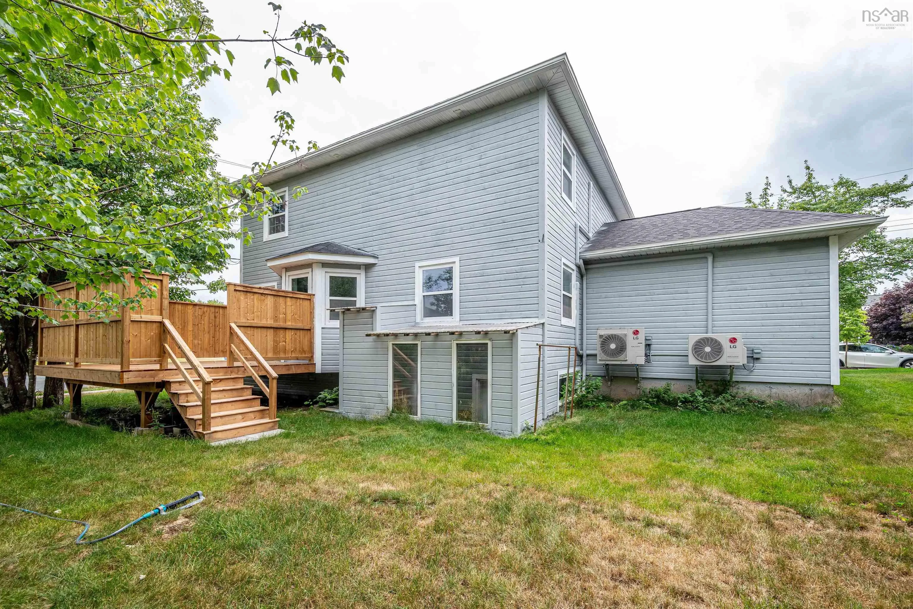 9 Roxbury Crescent, Halifax, NS B3M 4S9, 5 Bedrooms Bedrooms, ,4 BathroomsBathrooms,Residential,For Sale,Roxbury,202519499