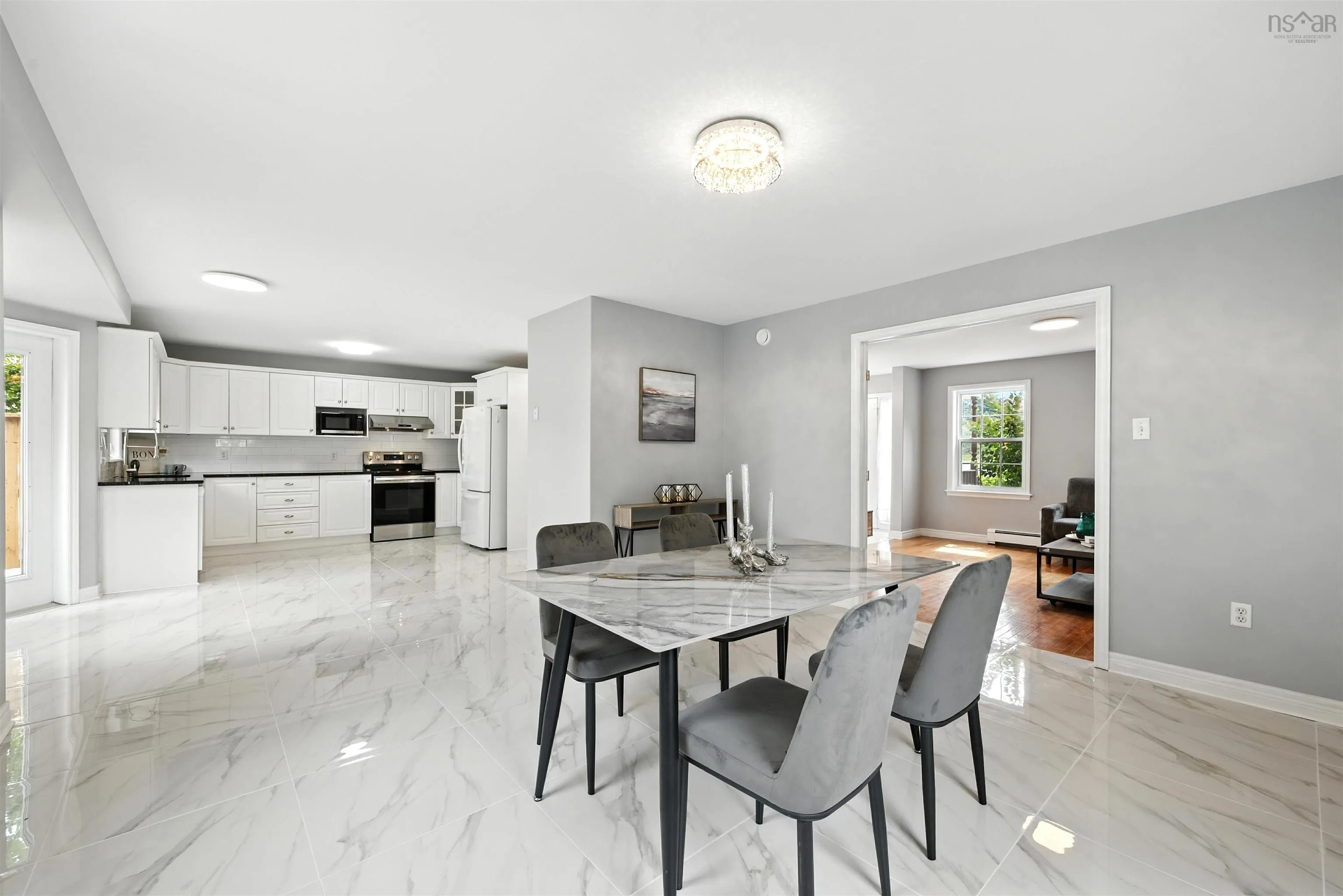 9 Roxbury Crescent, Halifax, NS B3M 4S9, 5 Bedrooms Bedrooms, ,4 BathroomsBathrooms,Residential,For Sale,Roxbury,202519499
