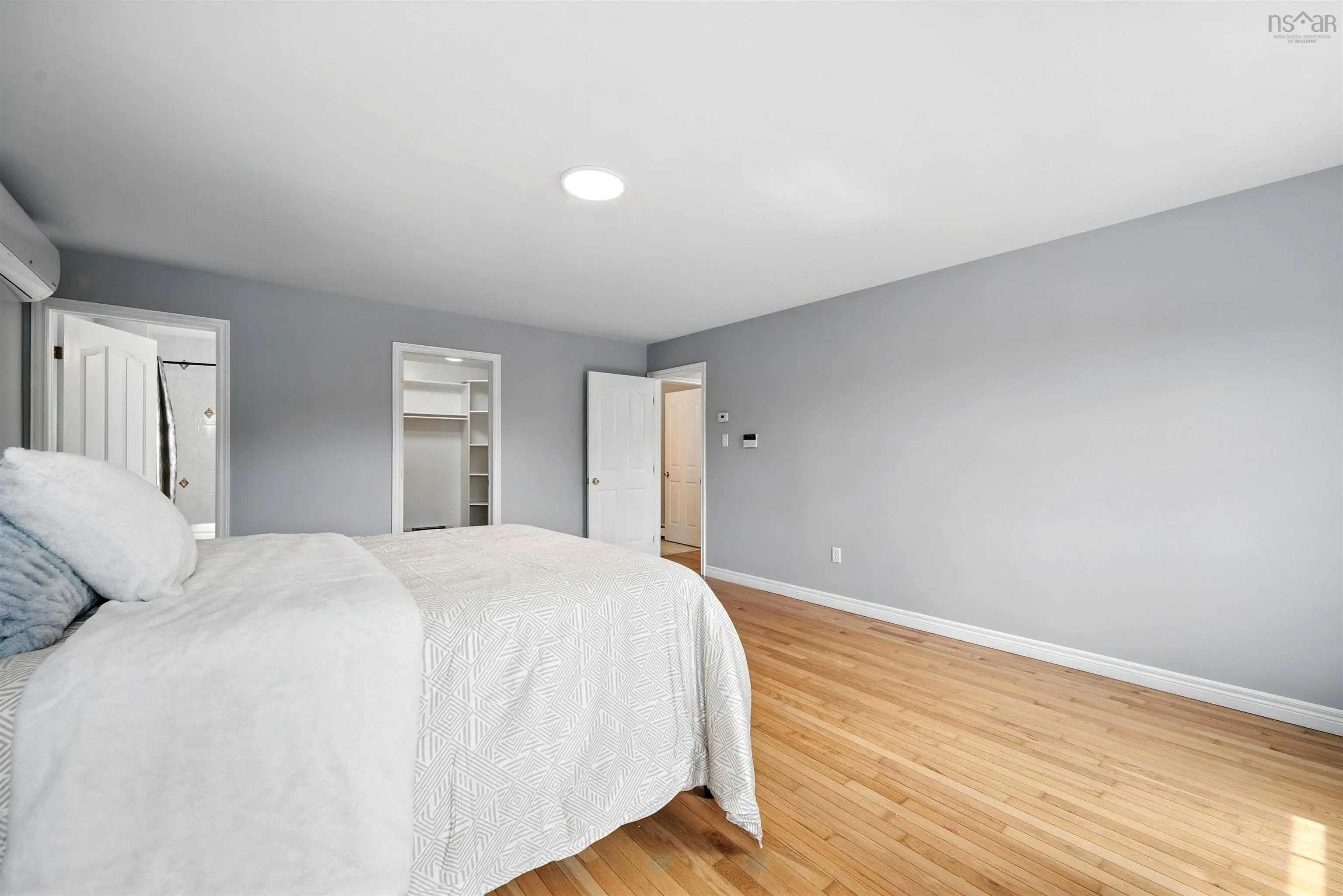 9 Roxbury Crescent, Halifax, NS B3M 4S9, 5 Bedrooms Bedrooms, ,4 BathroomsBathrooms,Residential,For Sale,Roxbury,202519499