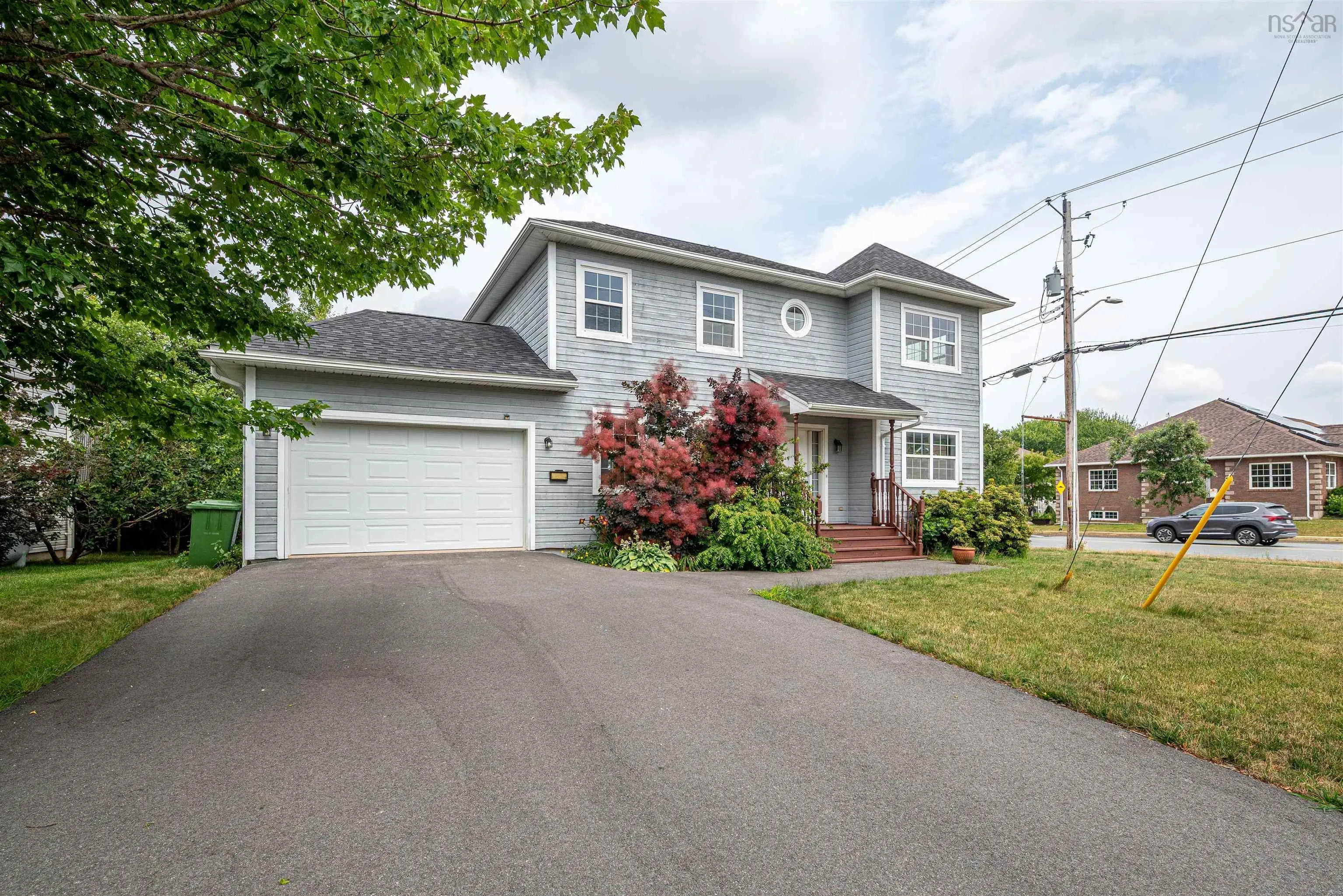 9 Roxbury Crescent, Halifax, NS B3M 4S9, 5 Bedrooms Bedrooms, ,4 BathroomsBathrooms,Residential,For Sale,Roxbury,202519499