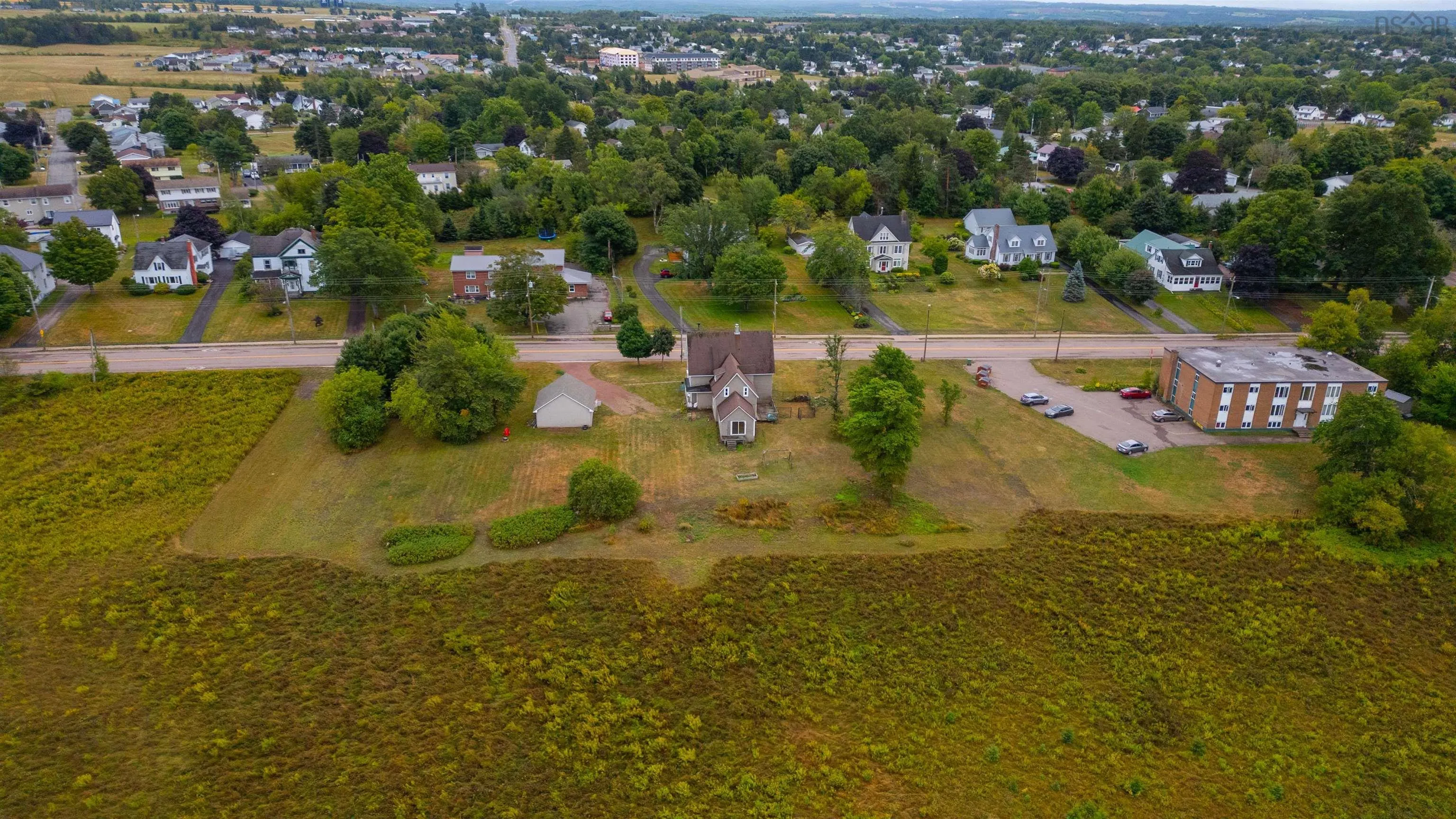 230 Victoria Street E, Amherst, NS B4H 1Y9, 3 Bedrooms Bedrooms, ,2 BathroomsBathrooms,Residential,For Sale,Victoria,202517517