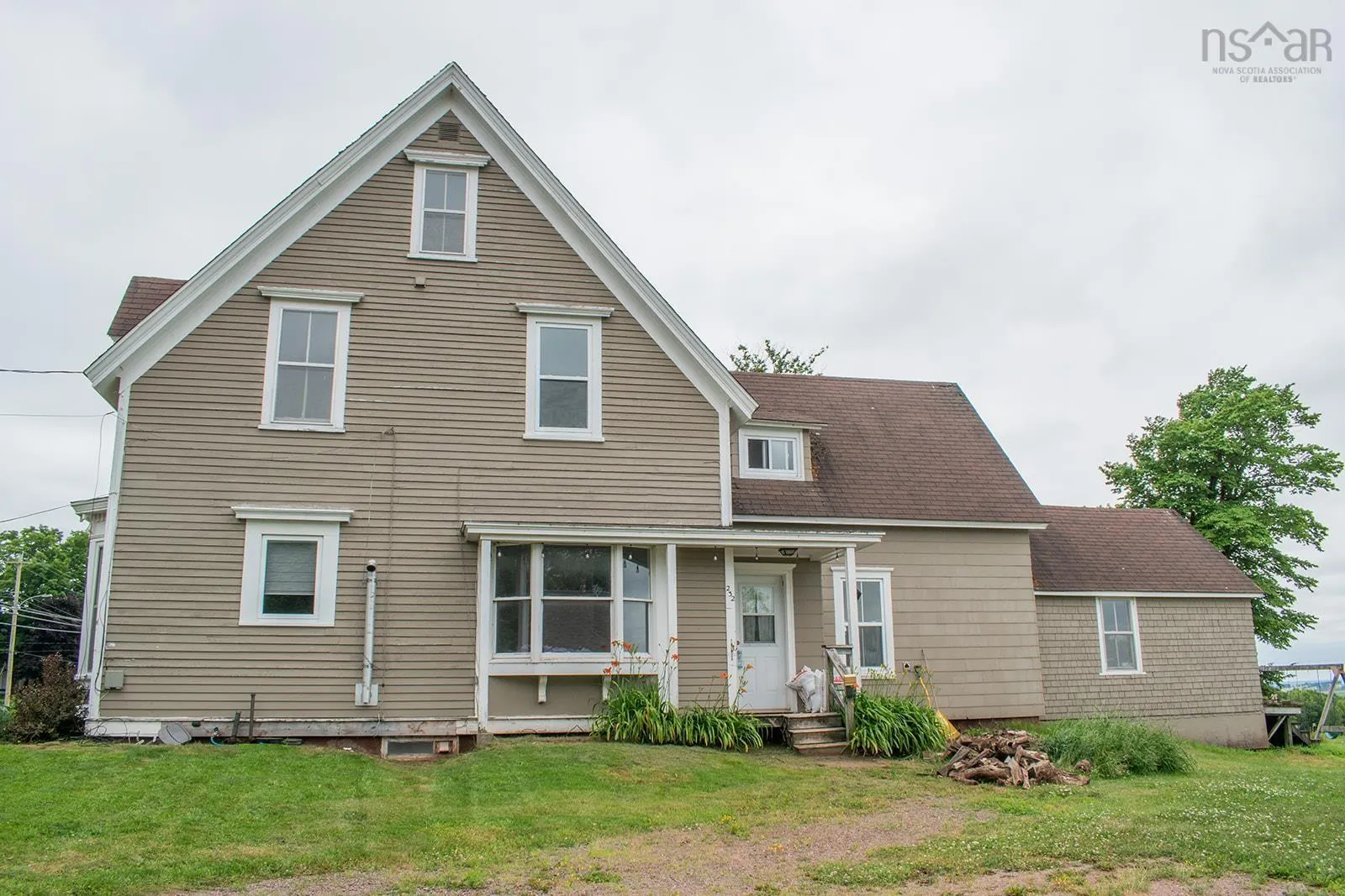 230 Victoria Street E, Amherst, NS B4H 1Y9, 3 Bedrooms Bedrooms, ,2 BathroomsBathrooms,Residential,For Sale,Victoria,202517517