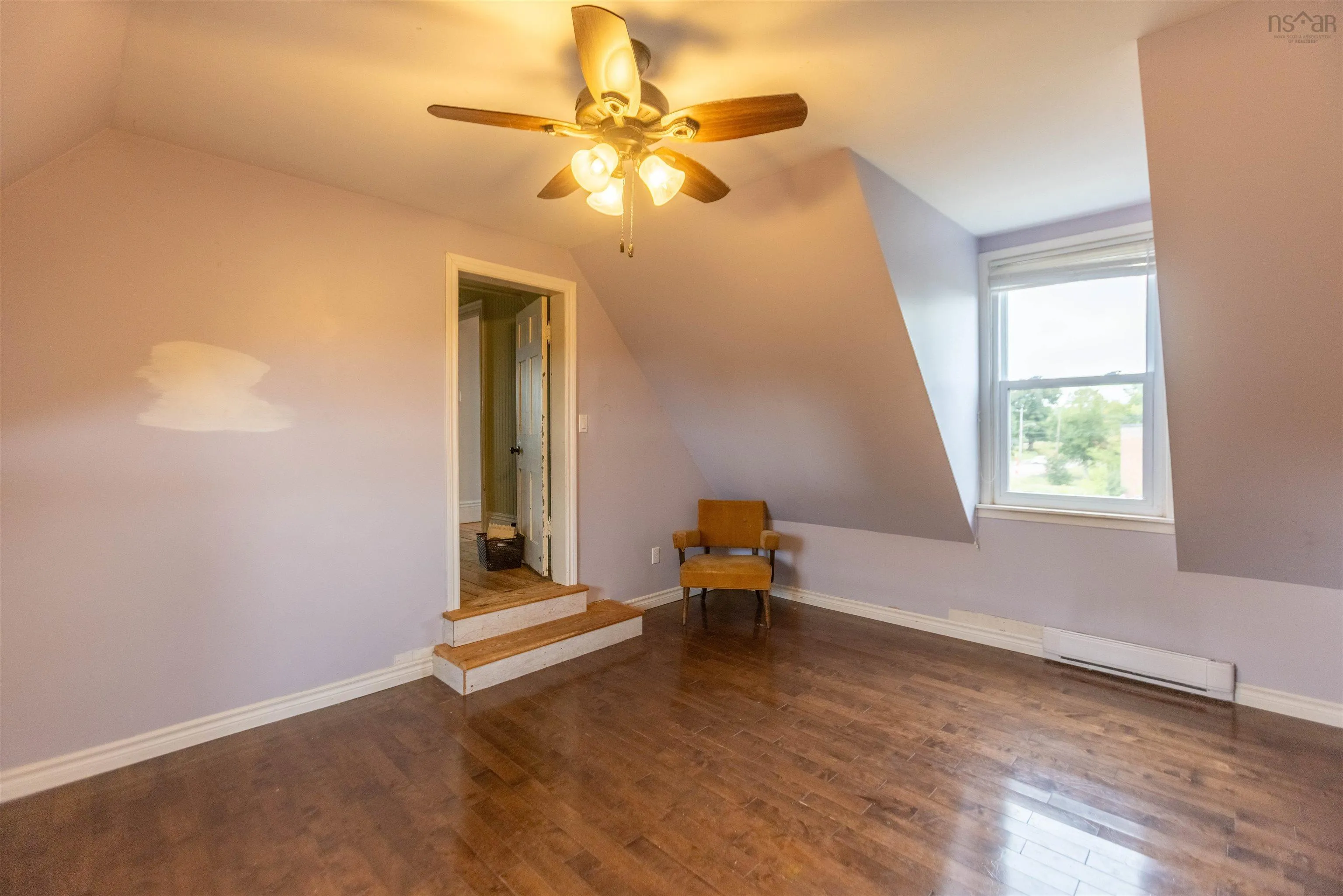 230 Victoria Street E, Amherst, NS B4H 1Y9, 3 Bedrooms Bedrooms, ,2 BathroomsBathrooms,Residential,For Sale,Victoria,202517517