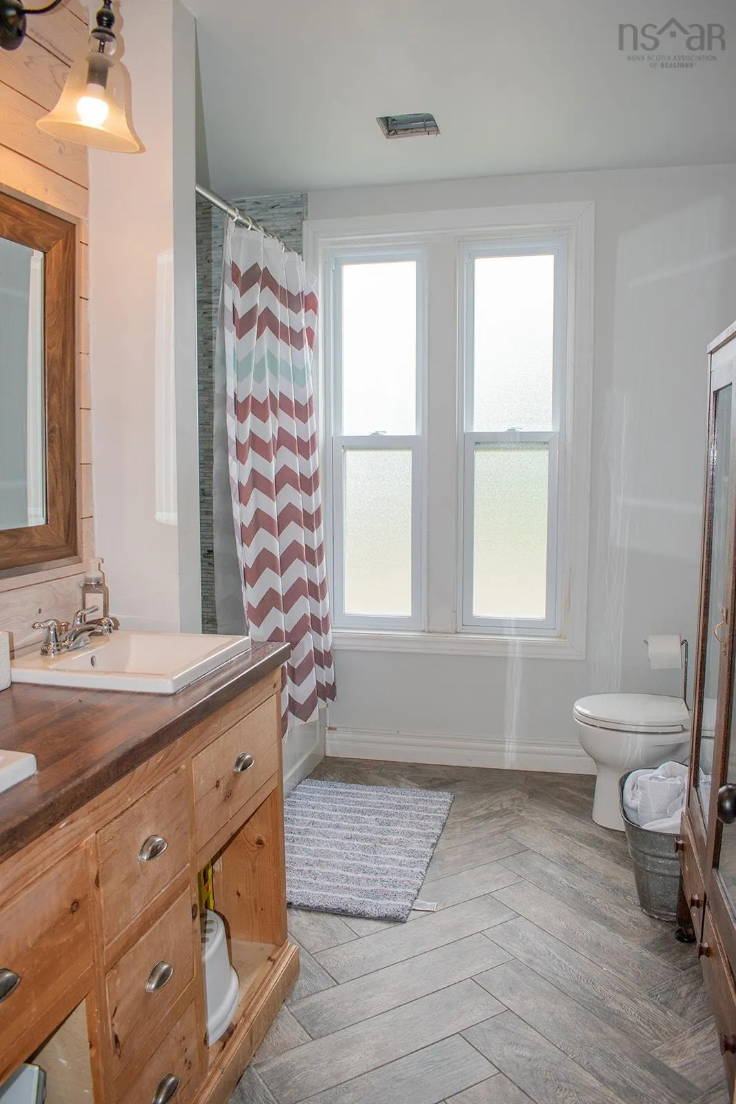 230 Victoria Street E, Amherst, NS B4H 1Y9, 3 Bedrooms Bedrooms, ,2 BathroomsBathrooms,Residential,For Sale,Victoria,202517517