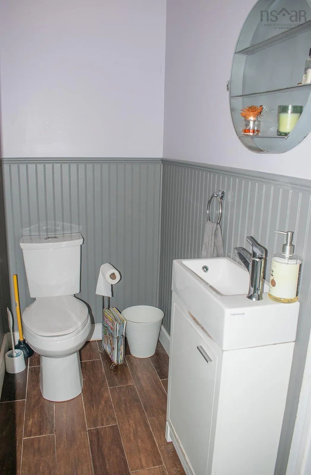 230 Victoria Street E, Amherst, NS B4H 1Y9, 3 Bedrooms Bedrooms, ,2 BathroomsBathrooms,Residential,For Sale,Victoria,202517517