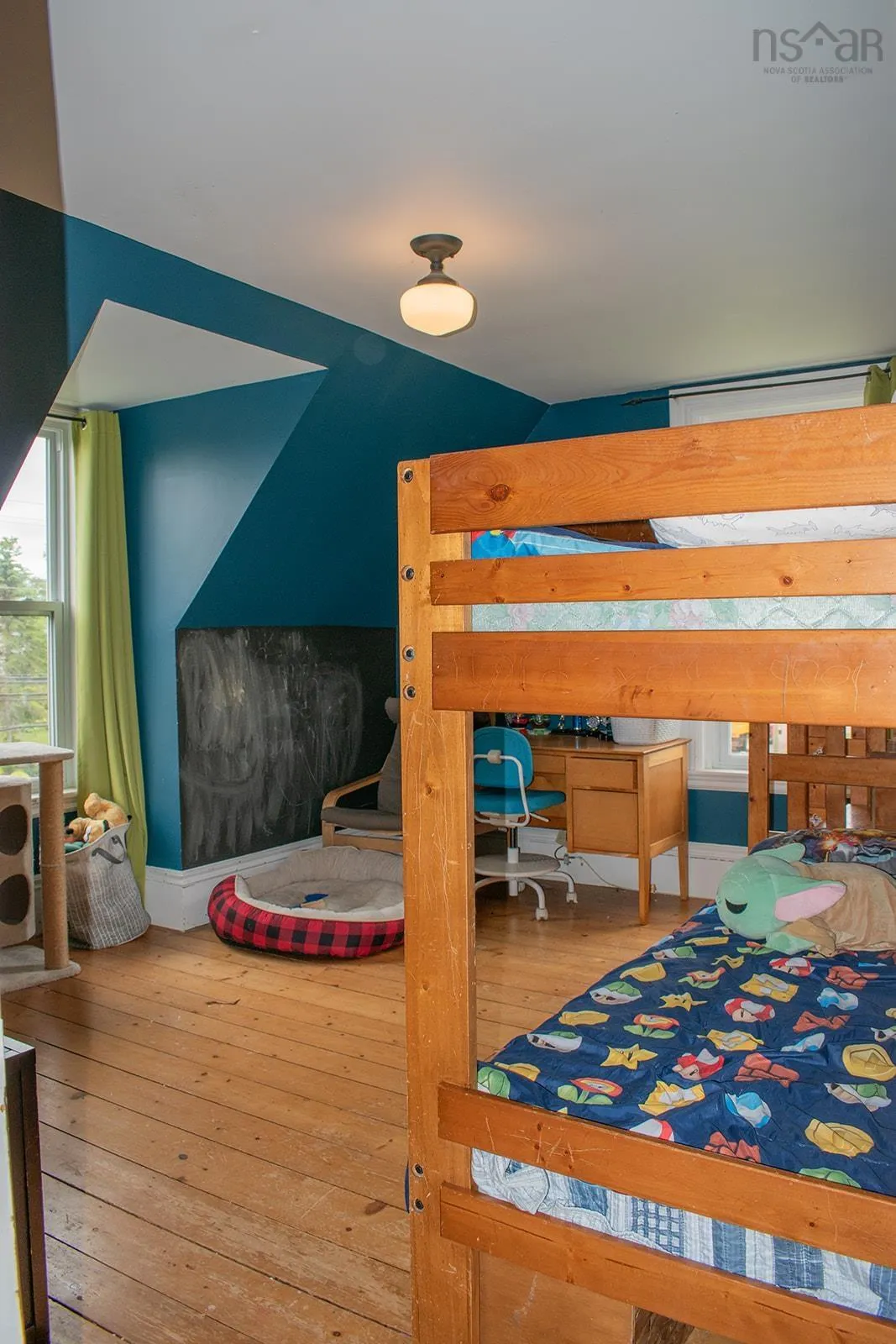 230 Victoria Street E, Amherst, NS B4H 1Y9, 3 Bedrooms Bedrooms, ,2 BathroomsBathrooms,Residential,For Sale,Victoria,202517517