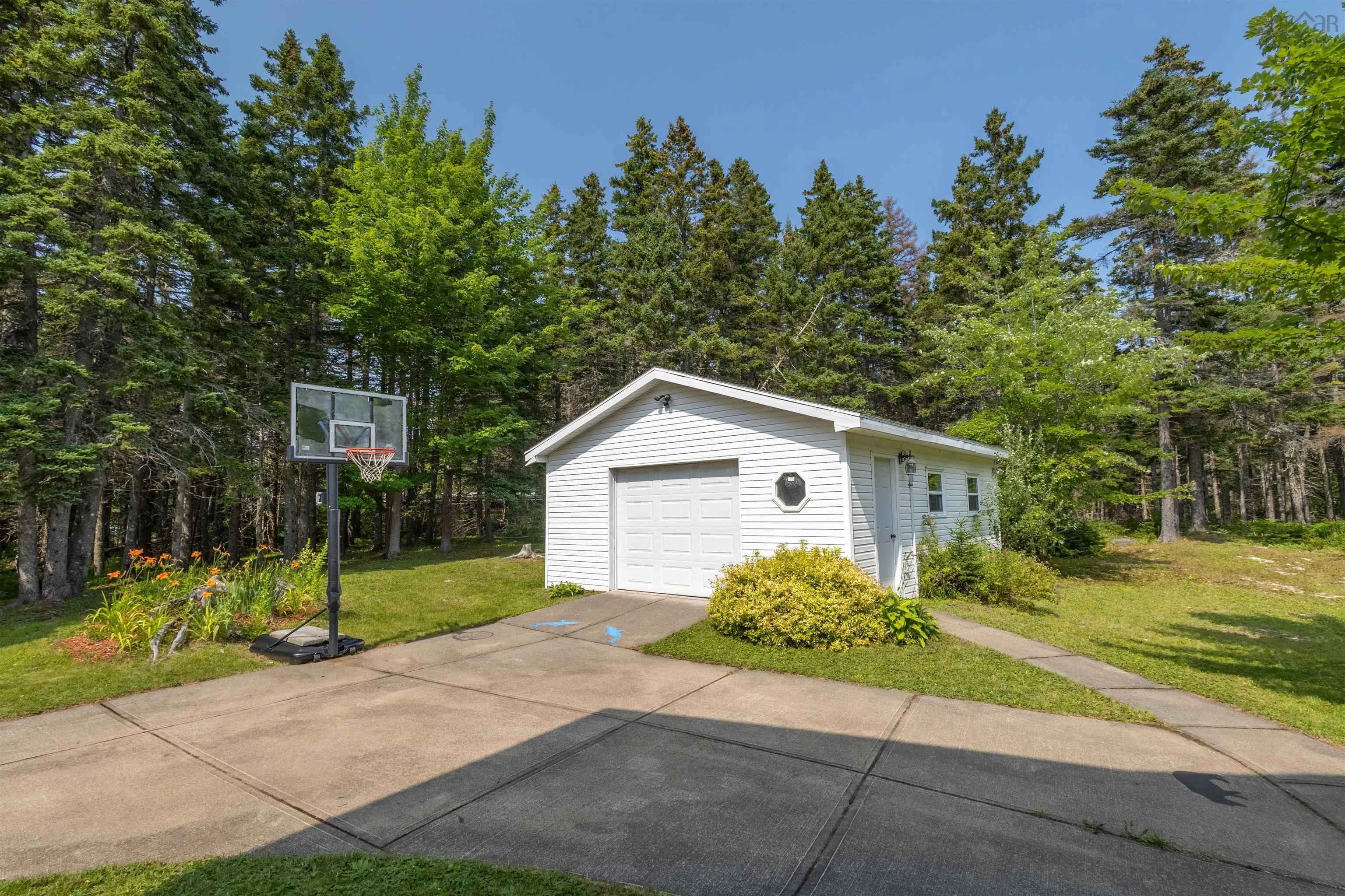35679 Cabot Trail, Ingonish, NS B0C 1K0, 4 Bedrooms Bedrooms, ,2 BathroomsBathrooms,Residential,For Sale,Cabot,202518962