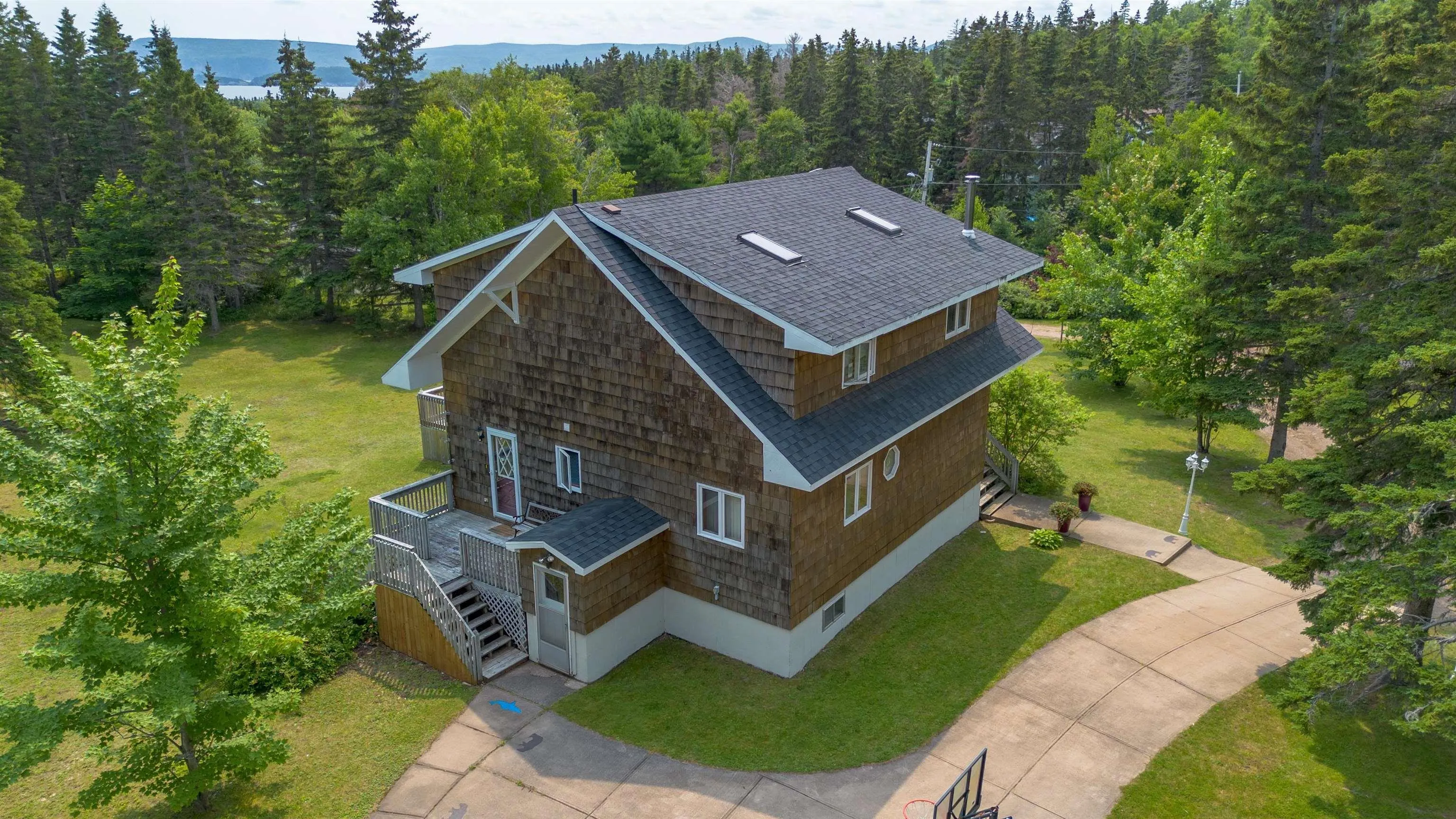 35679 Cabot Trail, Ingonish, NS B0C 1K0, 4 Bedrooms Bedrooms, ,2 BathroomsBathrooms,Residential,For Sale,Cabot,202518962