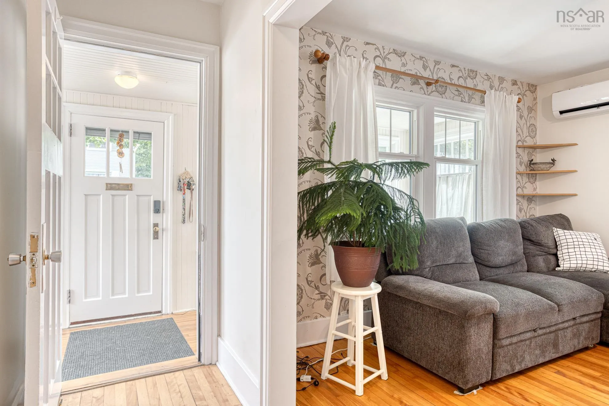 2578 Poplar Street, Halifax, NS B3L 2Y8, 2 Bedrooms Bedrooms, ,1 BathroomBathrooms,Residential,For Sale,Poplar,202523031