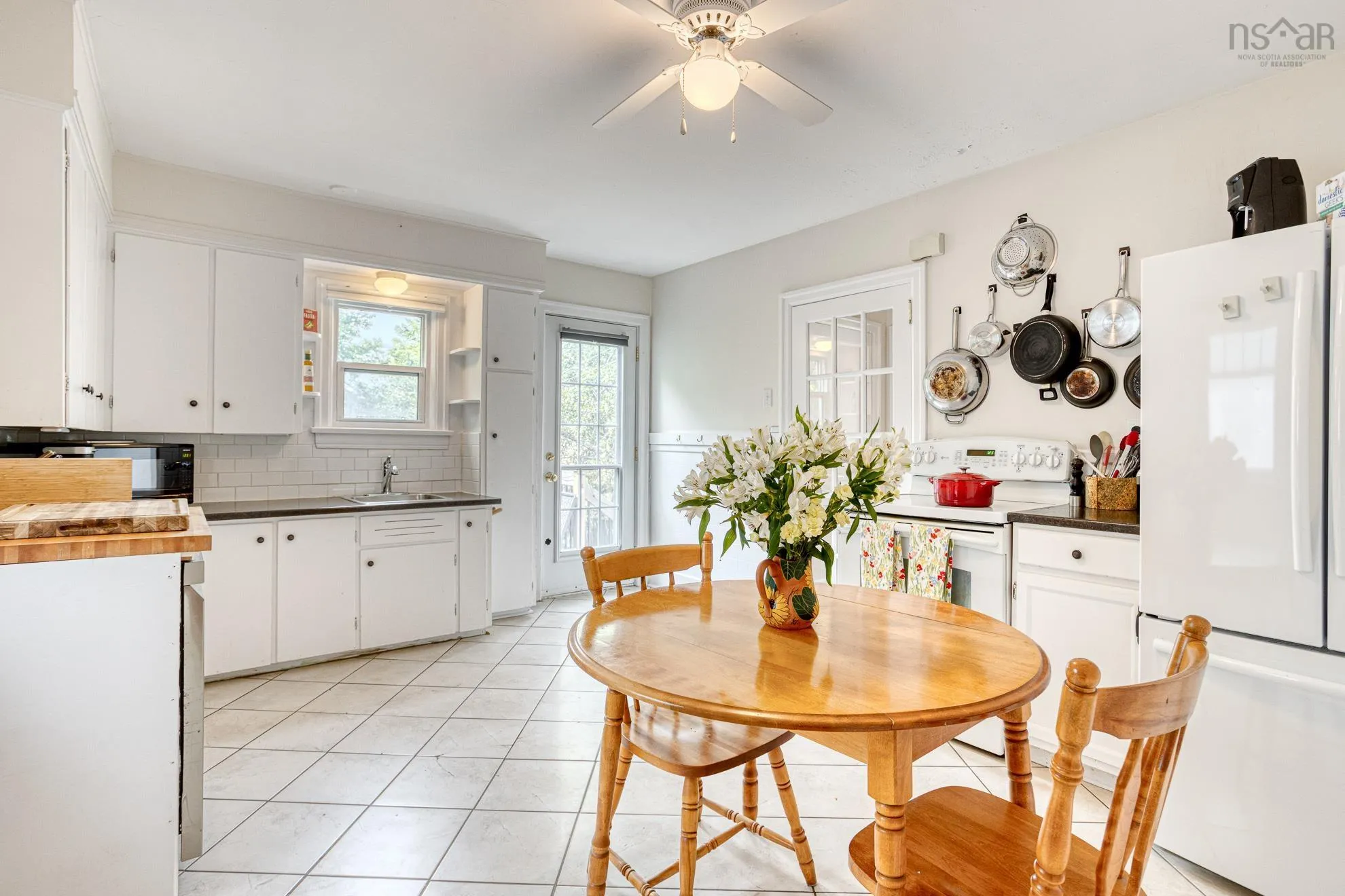 2578 Poplar Street, Halifax, NS B3L 2Y8, 2 Bedrooms Bedrooms, ,1 BathroomBathrooms,Residential,For Sale,Poplar,202523031