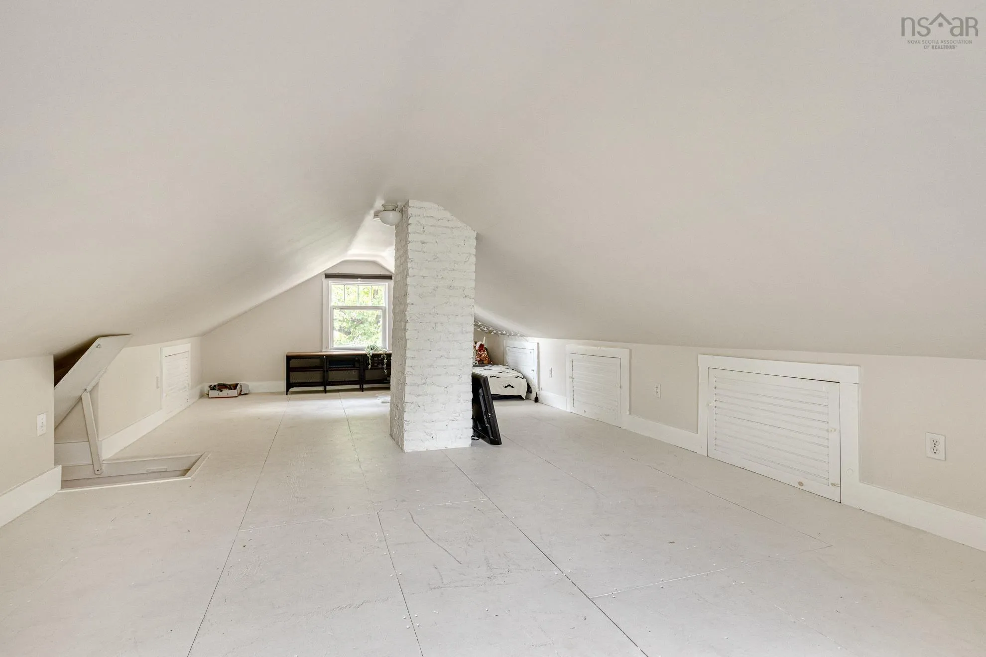 2578 Poplar Street, Halifax, NS B3L 2Y8, 2 Bedrooms Bedrooms, ,1 BathroomBathrooms,Residential,For Sale,Poplar,202523031