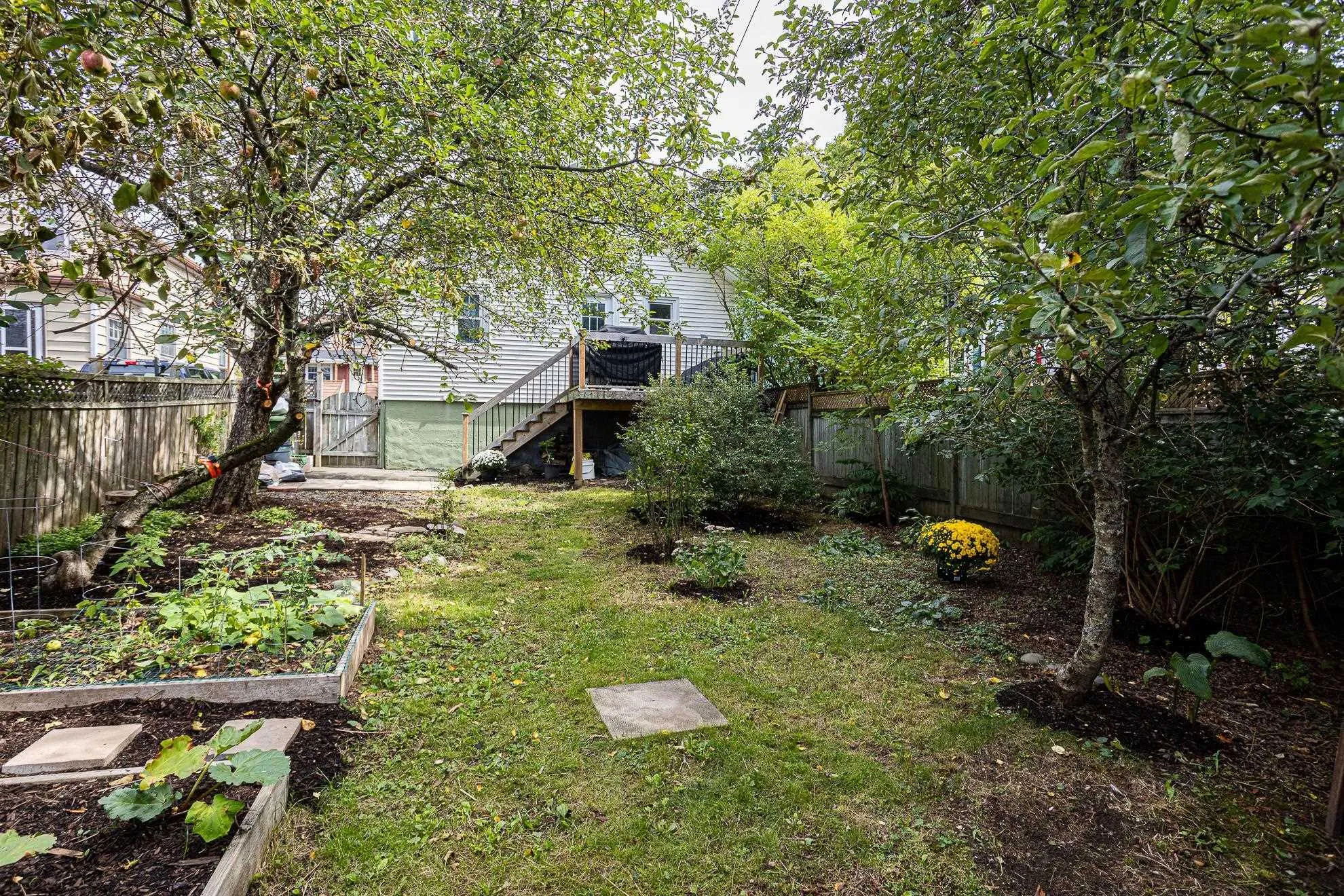 2578 Poplar Street, Halifax, NS B3L 2Y8, 2 Bedrooms Bedrooms, ,1 BathroomBathrooms,Residential,For Sale,Poplar,202523031