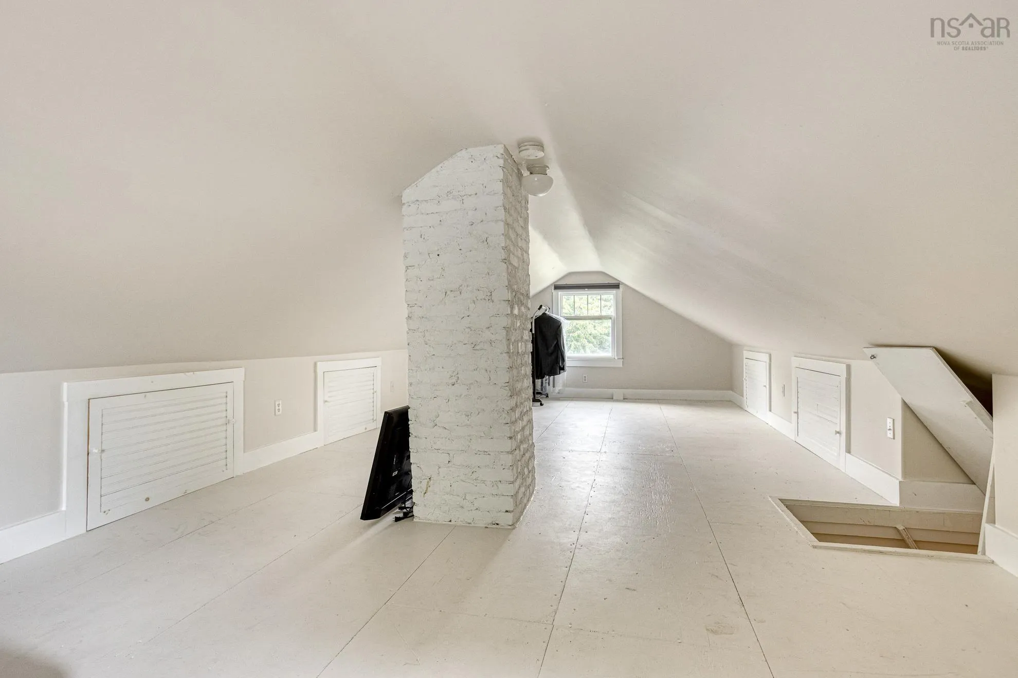 2578 Poplar Street, Halifax, NS B3L 2Y8, 2 Bedrooms Bedrooms, ,1 BathroomBathrooms,Residential,For Sale,Poplar,202523031