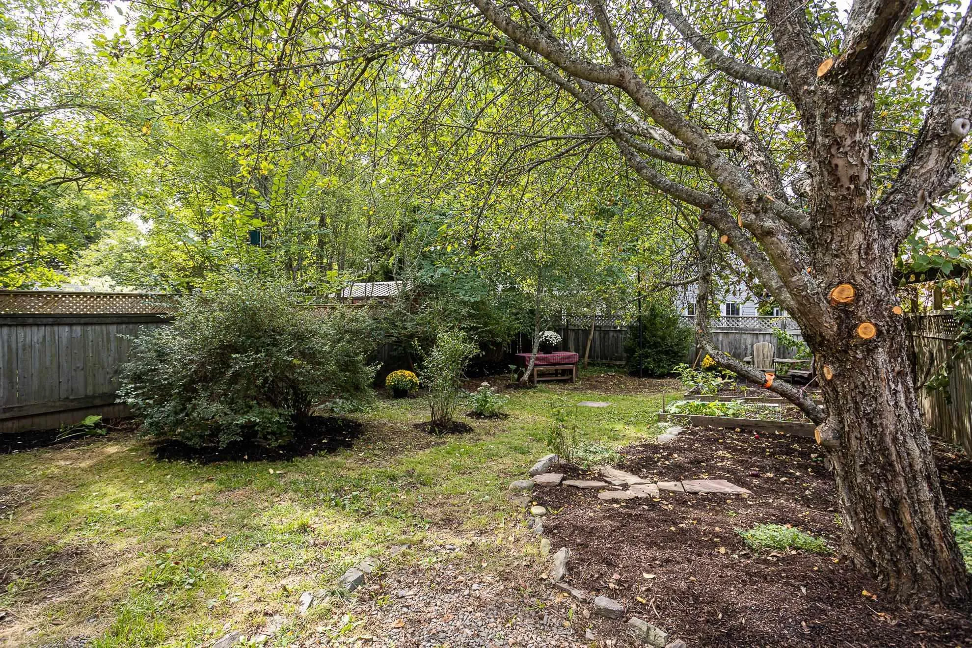 2578 Poplar Street, Halifax, NS B3L 2Y8, 2 Bedrooms Bedrooms, ,1 BathroomBathrooms,Residential,For Sale,Poplar,202523031