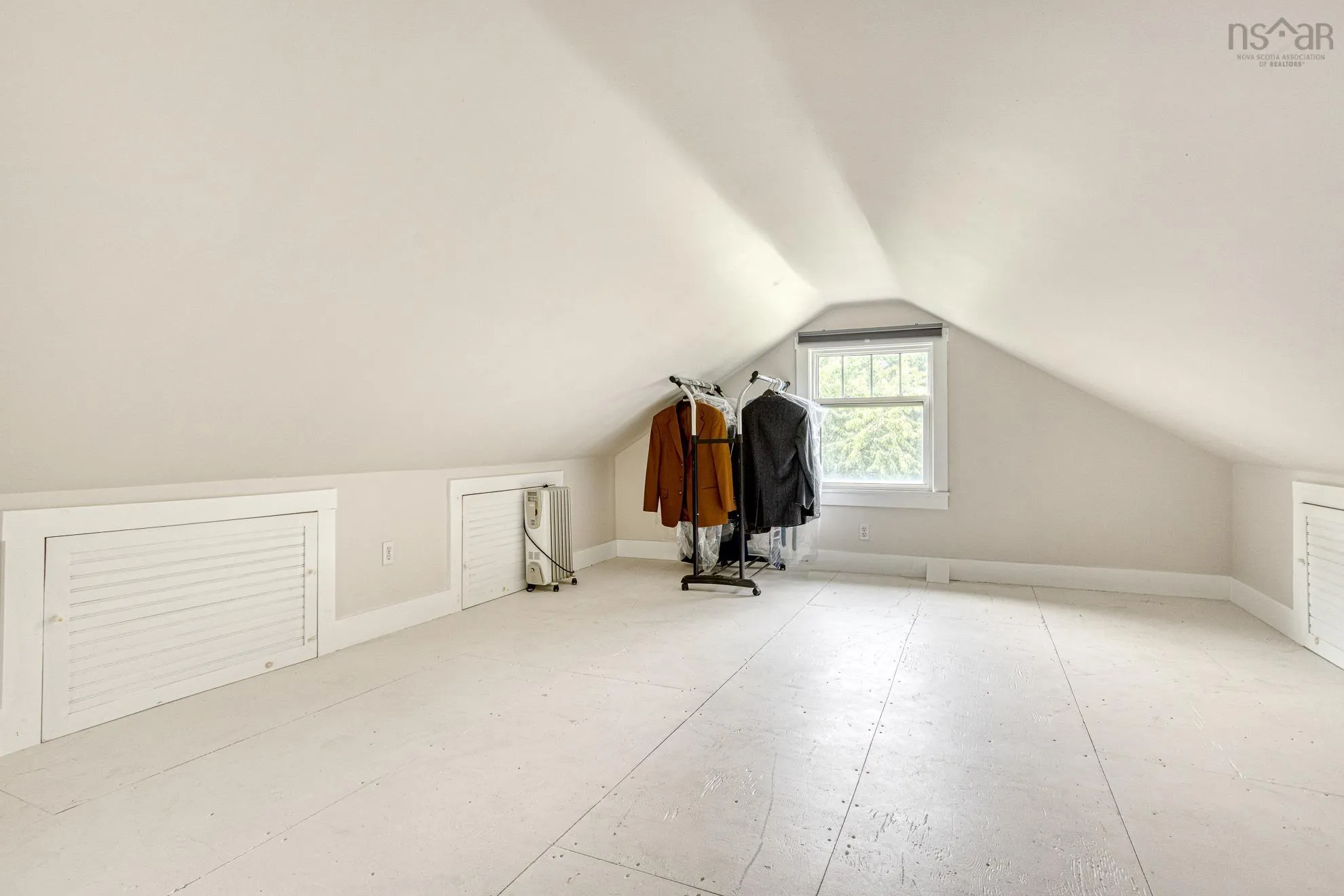 2578 Poplar Street, Halifax, NS B3L 2Y8, 2 Bedrooms Bedrooms, ,1 BathroomBathrooms,Residential,For Sale,Poplar,202523031
