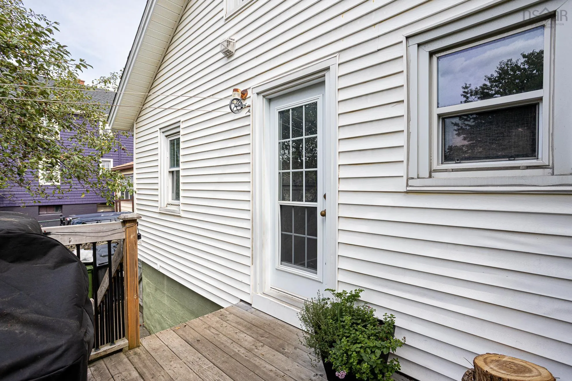 2578 Poplar Street, Halifax, NS B3L 2Y8, 2 Bedrooms Bedrooms, ,1 BathroomBathrooms,Residential,For Sale,Poplar,202523031