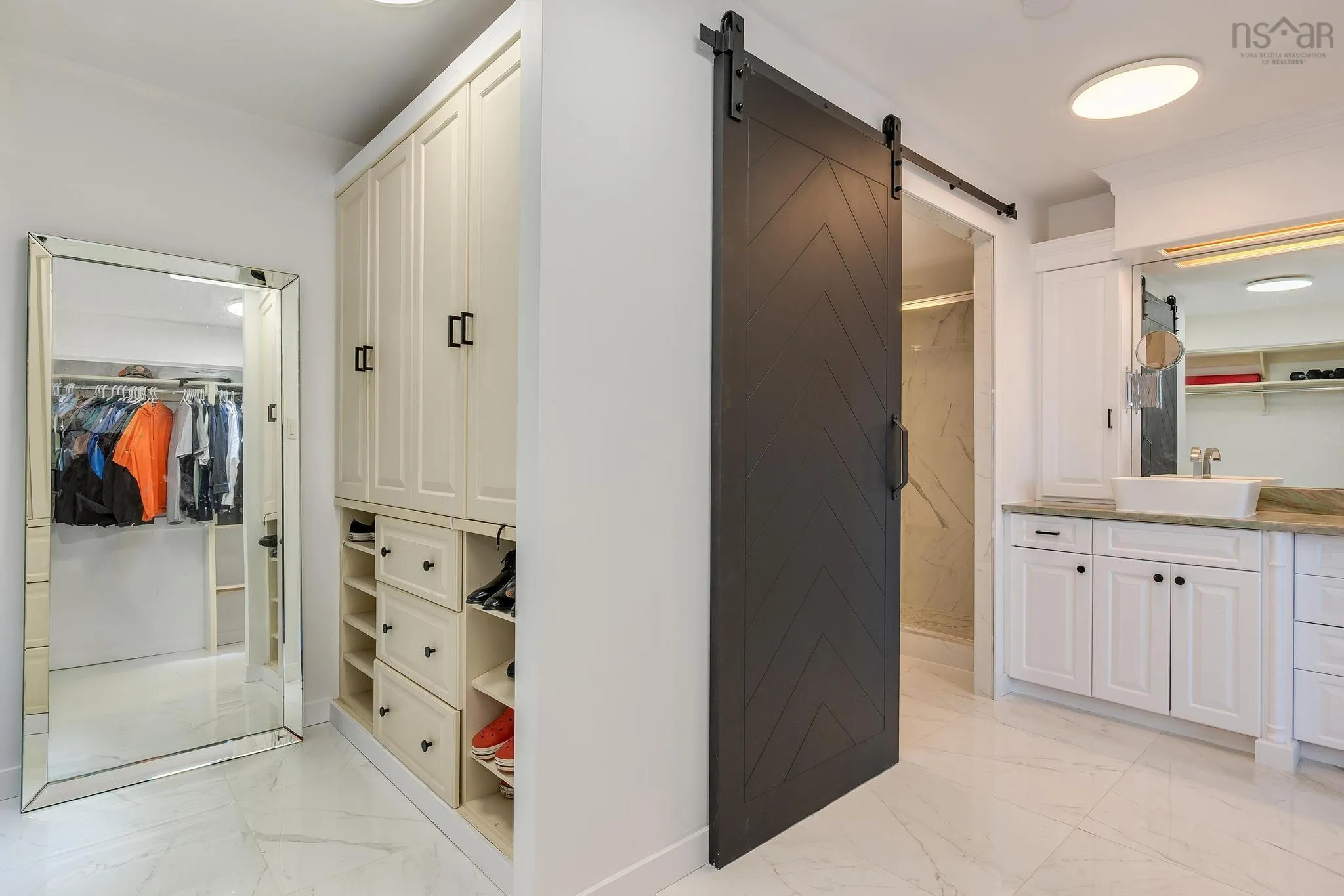 5959 Spring Garden Road, Halifax, NS B3H 1Y5, 3 Bedrooms Bedrooms, ,2 BathroomsBathrooms,Residential,For Sale,Spring Garden,202518914