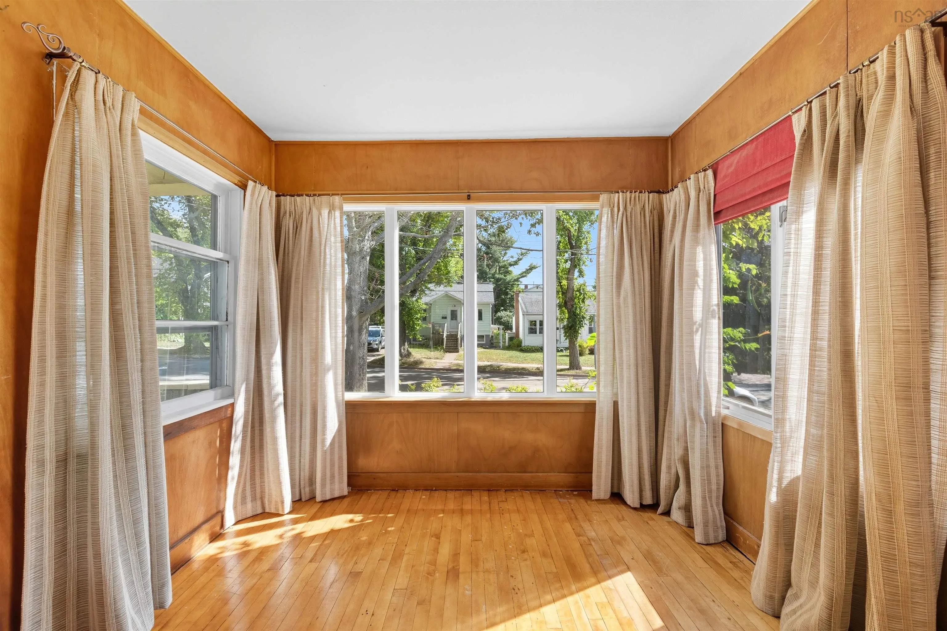 6561 Almon Street, Halifax, NS B3L 1V9, 3 Bedrooms Bedrooms, ,1 BathroomBathrooms,Residential,For Sale,Almon,202524360