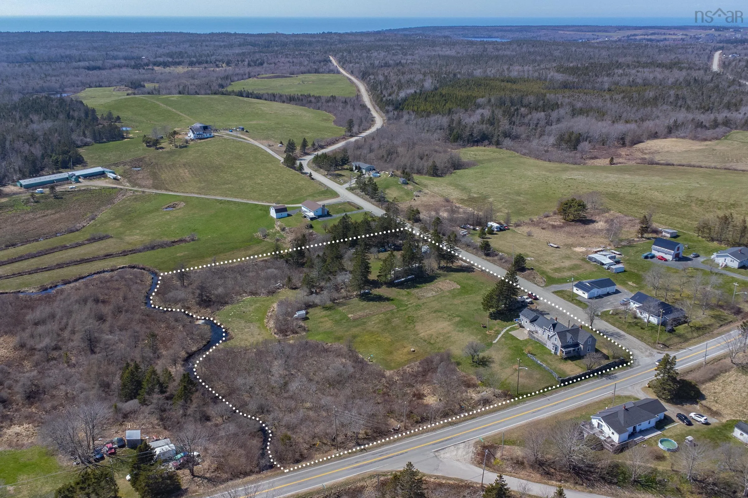 5 Strickland Road, Yarmouth Ns B5a 5a6, 4 Bedrooms Bedrooms, ,1 BathroomBathrooms,Residential,For Sale,Strickland,202509077