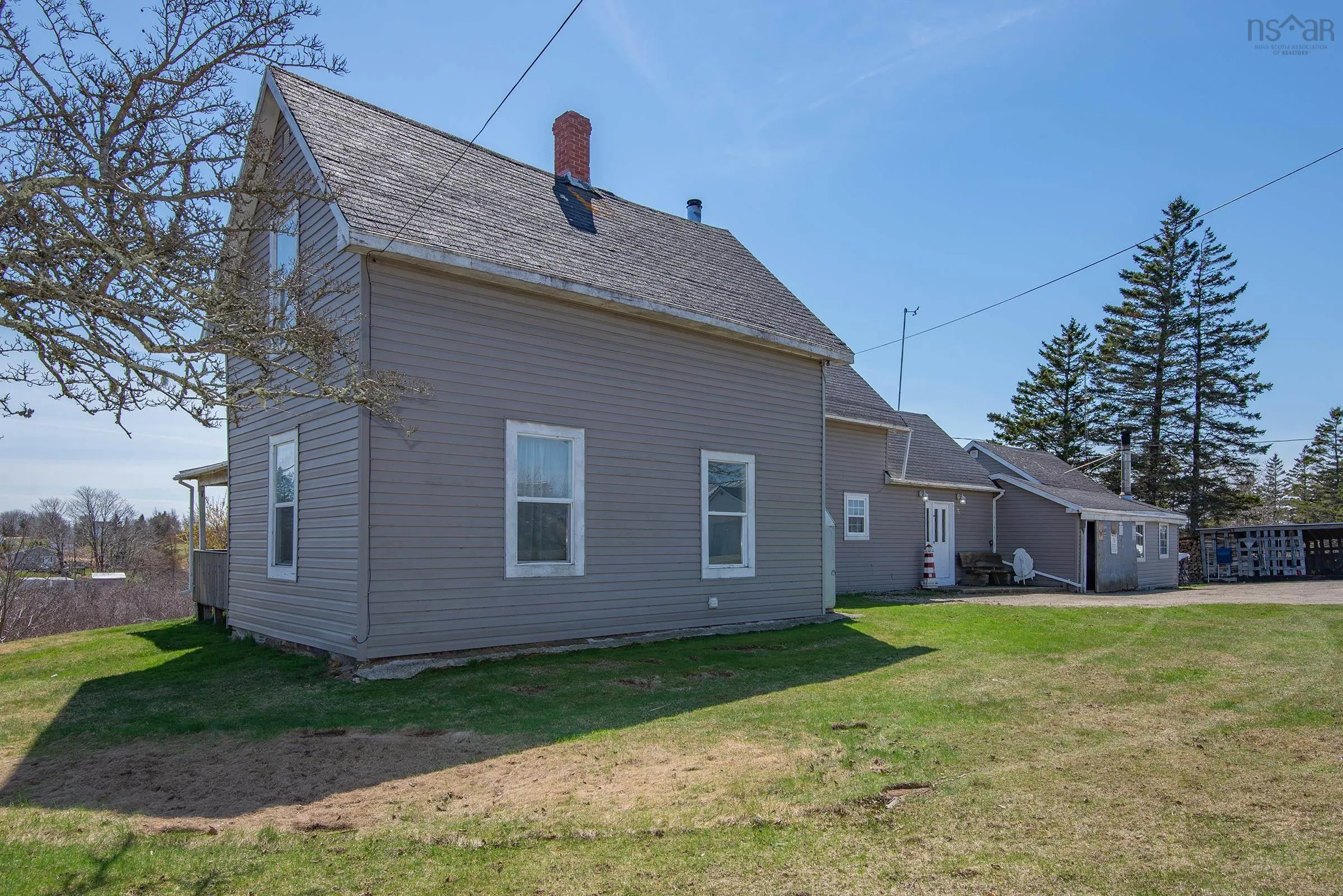 5 Strickland Road, Yarmouth Ns B5a 5a6, 4 Bedrooms Bedrooms, ,1 BathroomBathrooms,Residential,For Sale,Strickland,202509077