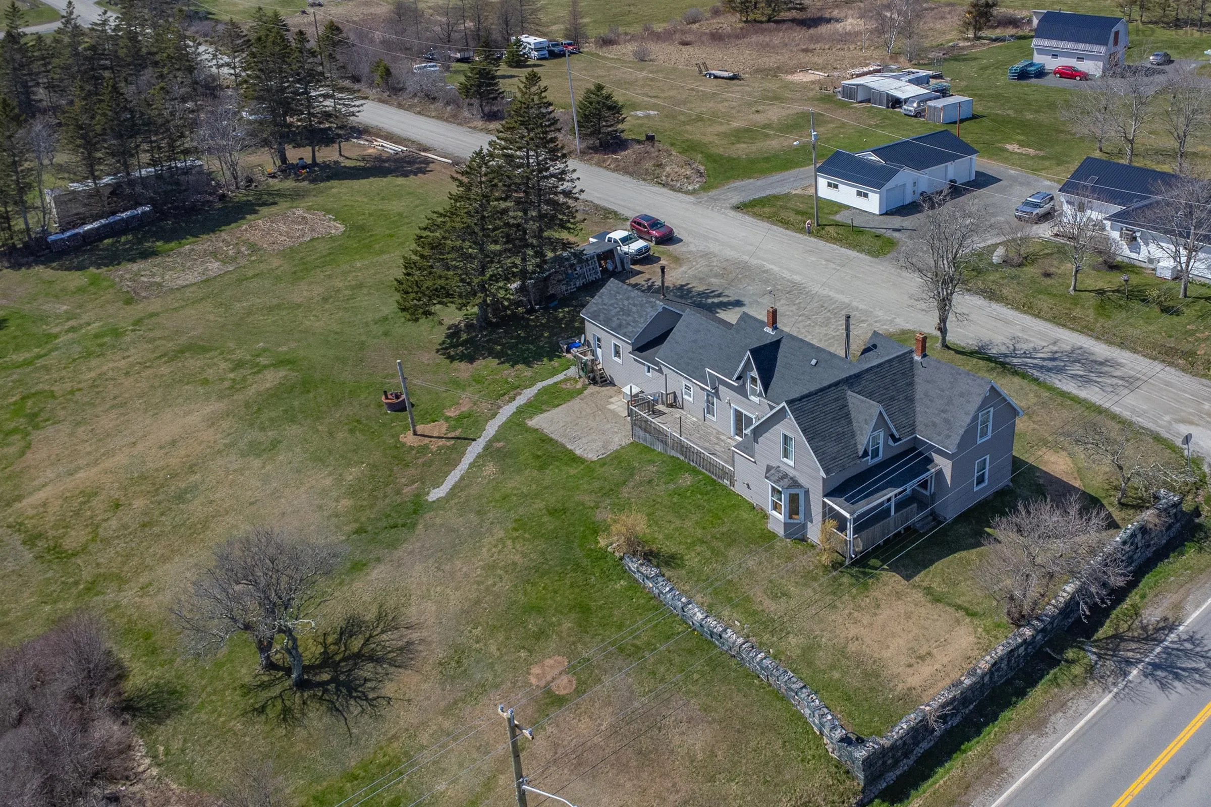 5 Strickland Road, Yarmouth Ns B5a 5a6, 4 Bedrooms Bedrooms, ,1 BathroomBathrooms,Residential,For Sale,Strickland,202509077