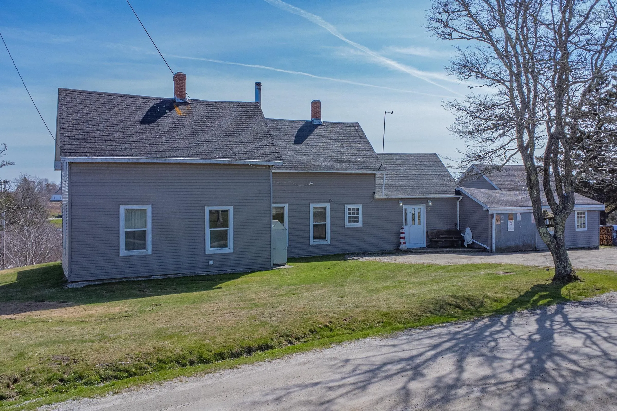 5 Strickland Road, Yarmouth Ns B5a 5a6, 4 Bedrooms Bedrooms, ,1 BathroomBathrooms,Residential,For Sale,Strickland,202509077