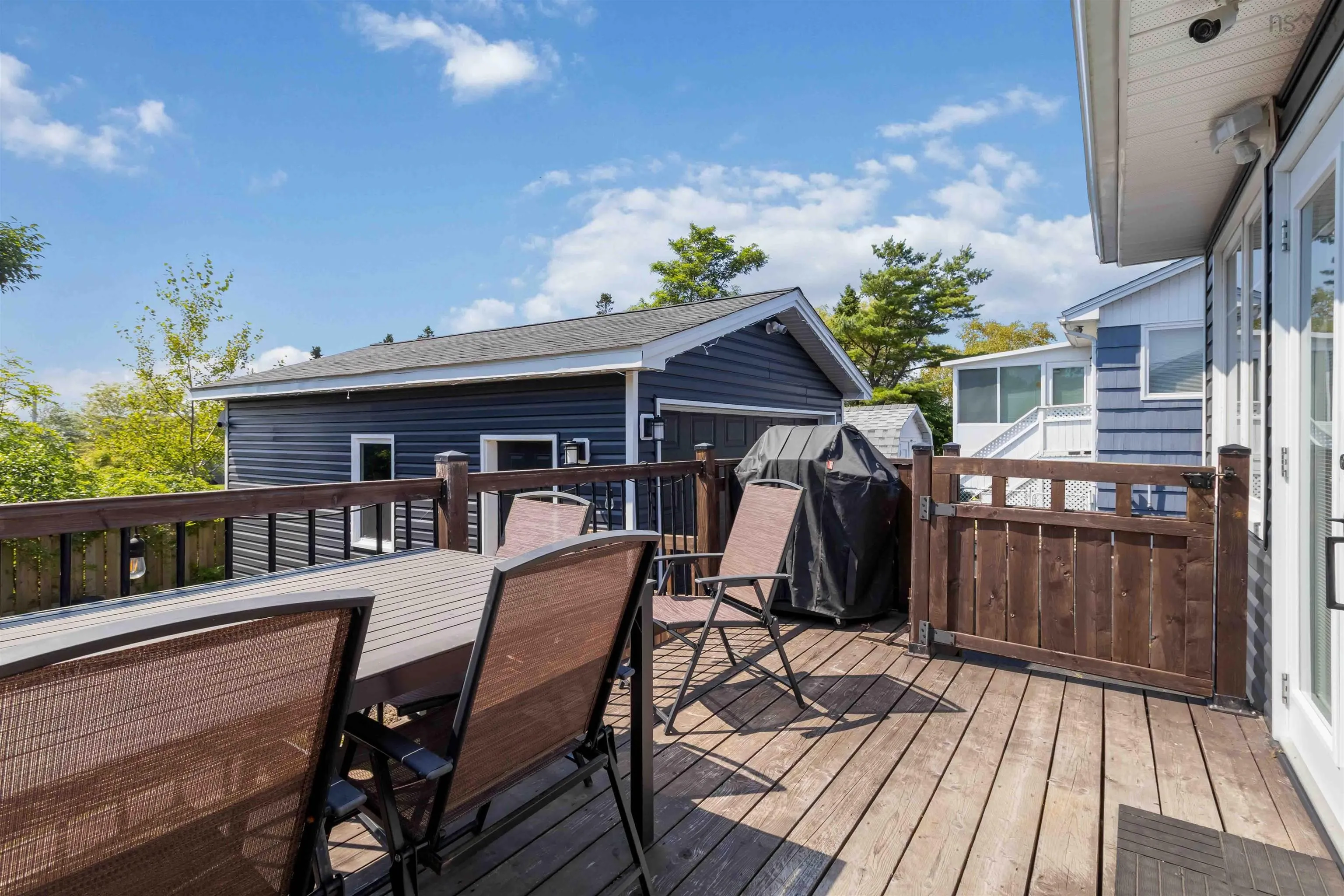 13 Willowdale Drive, Dartmouth, NS B2V 1B9, 2 Bedrooms Bedrooms, ,3 BathroomsBathrooms,Residential,For Sale,Willowdale,202520483