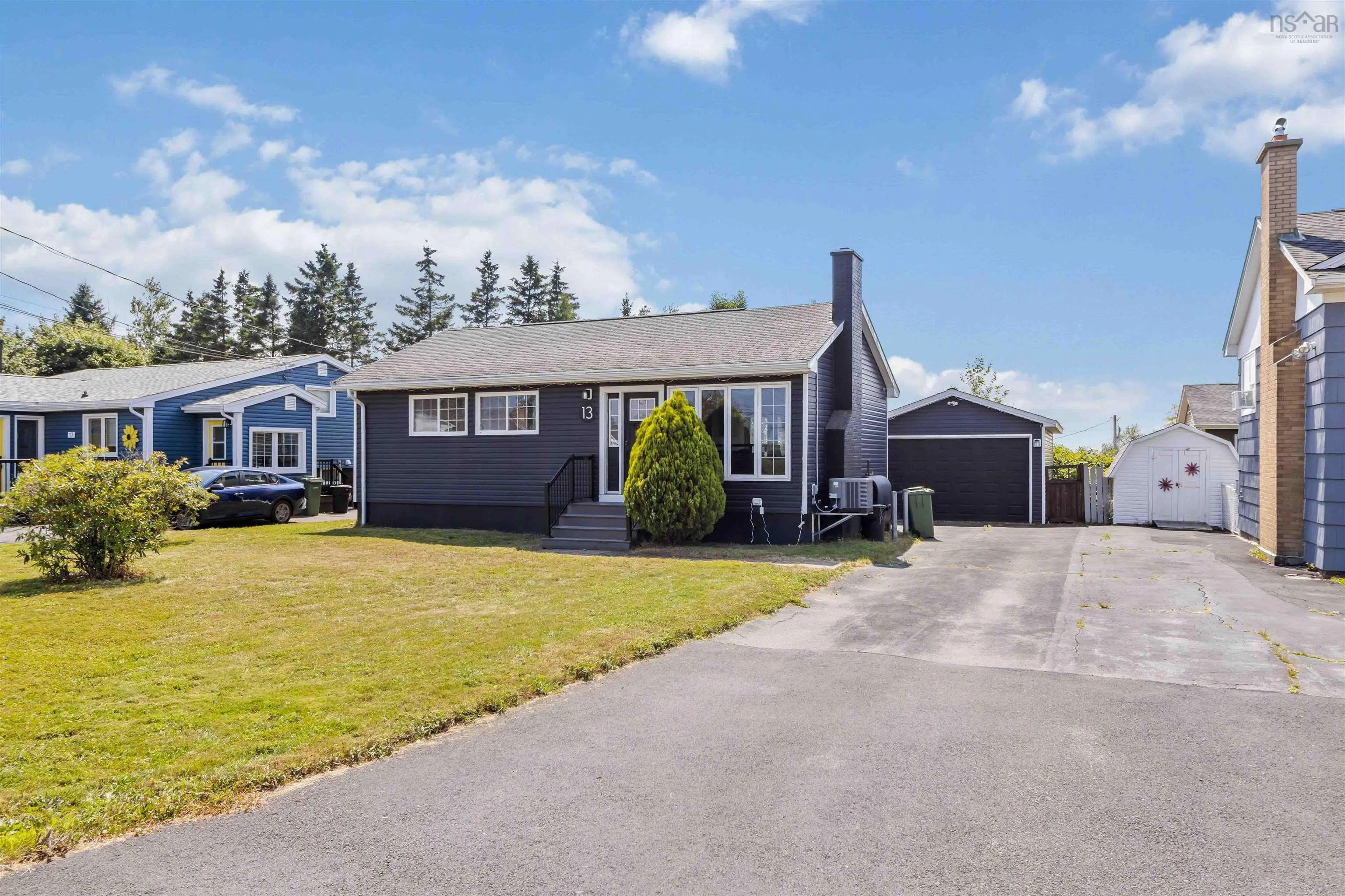 13 Willowdale Drive, Dartmouth, NS B2V 1B9, 2 Bedrooms Bedrooms, ,3 BathroomsBathrooms,Residential,For Sale,Willowdale,202520483