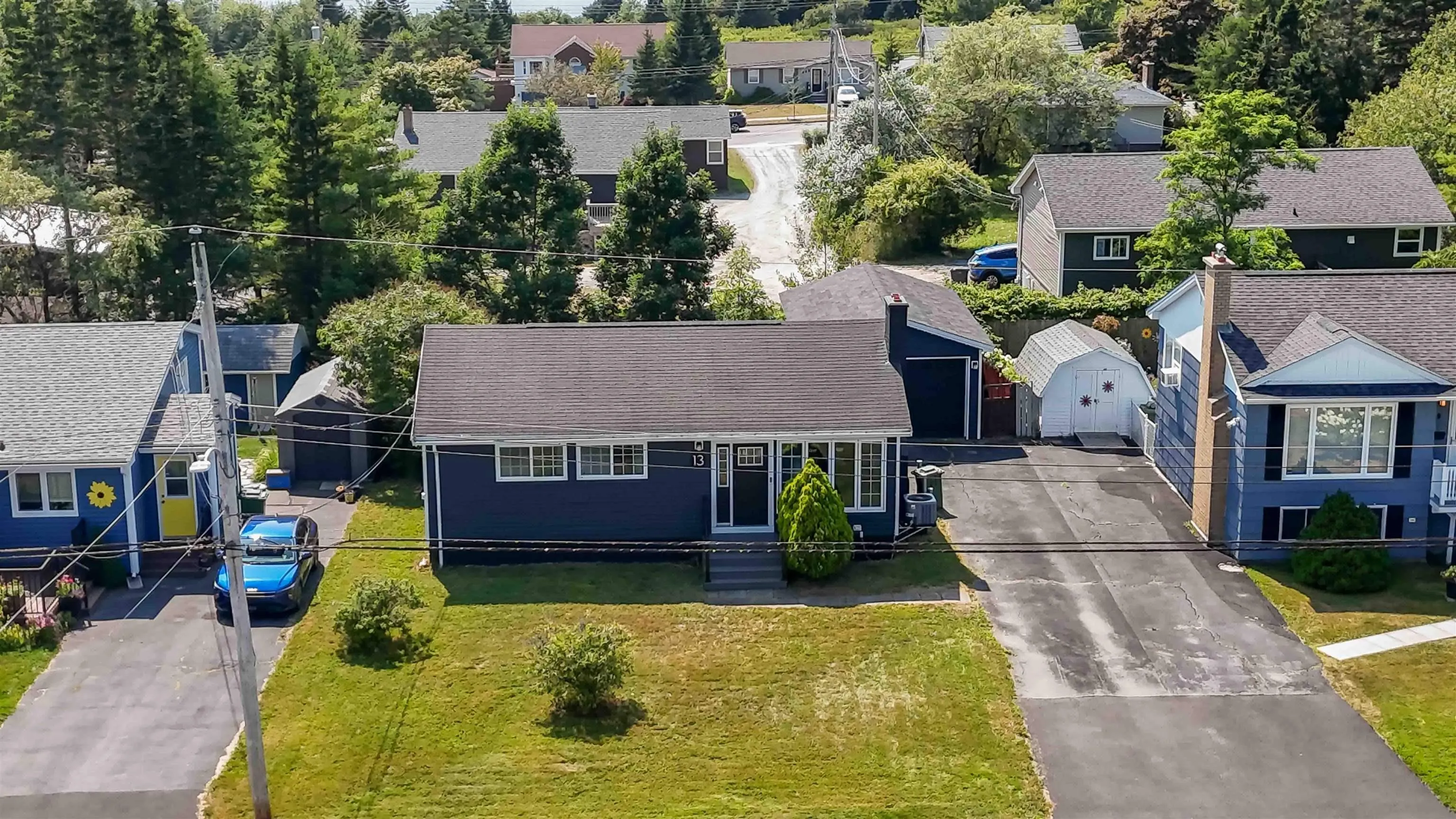 13 Willowdale Drive, Dartmouth, NS B2V 1B9, 2 Bedrooms Bedrooms, ,3 BathroomsBathrooms,Residential,For Sale,Willowdale,202520483