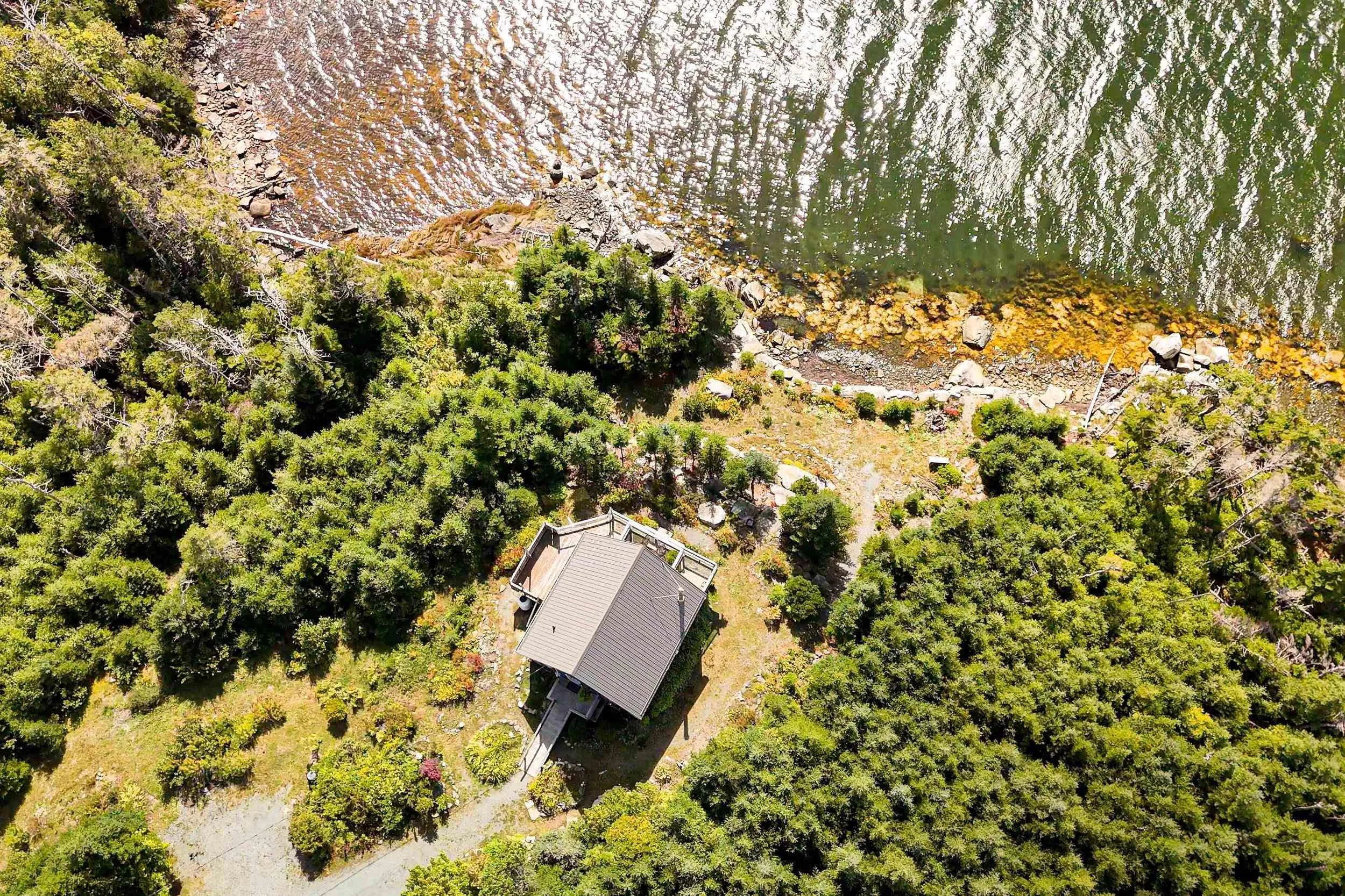 860 East Jeddore Road, East Jeddore, NS B0J 2L0, 3 Bedrooms Bedrooms, ,1 BathroomBathrooms,Residential,For Sale,East Jeddore,202523369