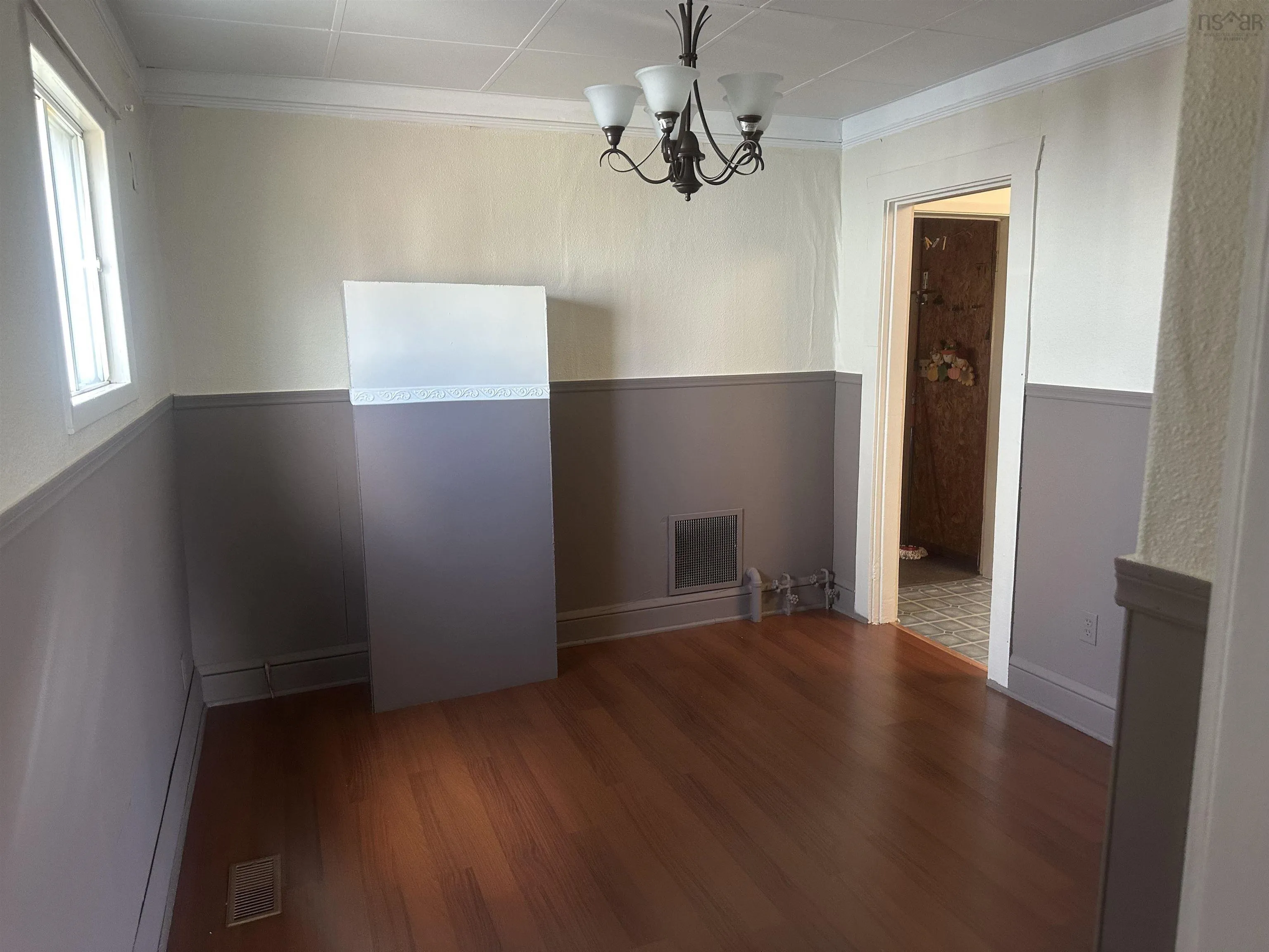 194 Victoria Road, Sydney, NS B1P 2V6, 3 Bedrooms Bedrooms, ,1 BathroomBathrooms,Residential,For Sale,Victoria,202521344