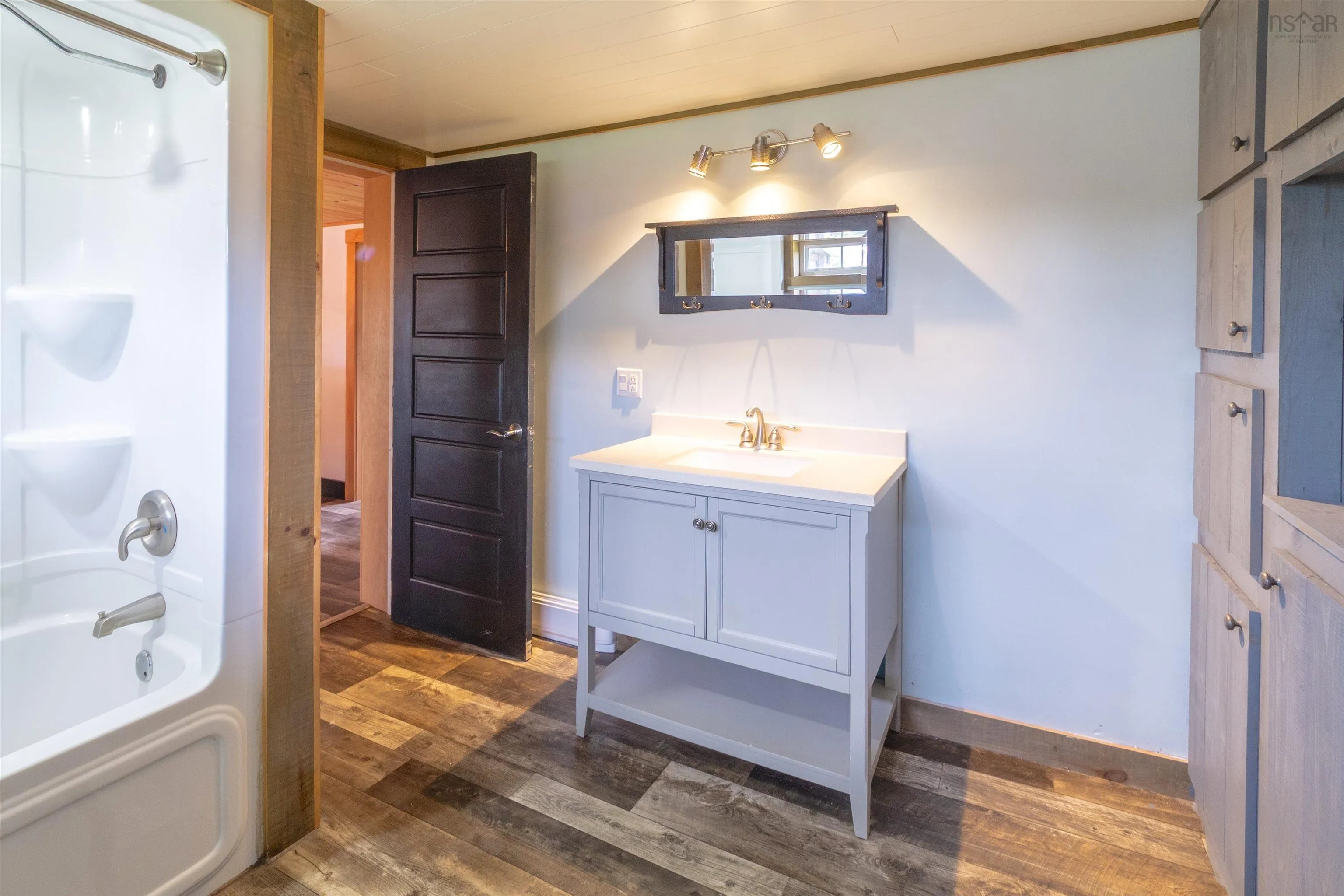 352 Bear Point Road, Bear Point Ns B0w 3b0, 4 Bedrooms Bedrooms, ,1 BathroomBathrooms,Residential,For Sale,Bear Point,202510152