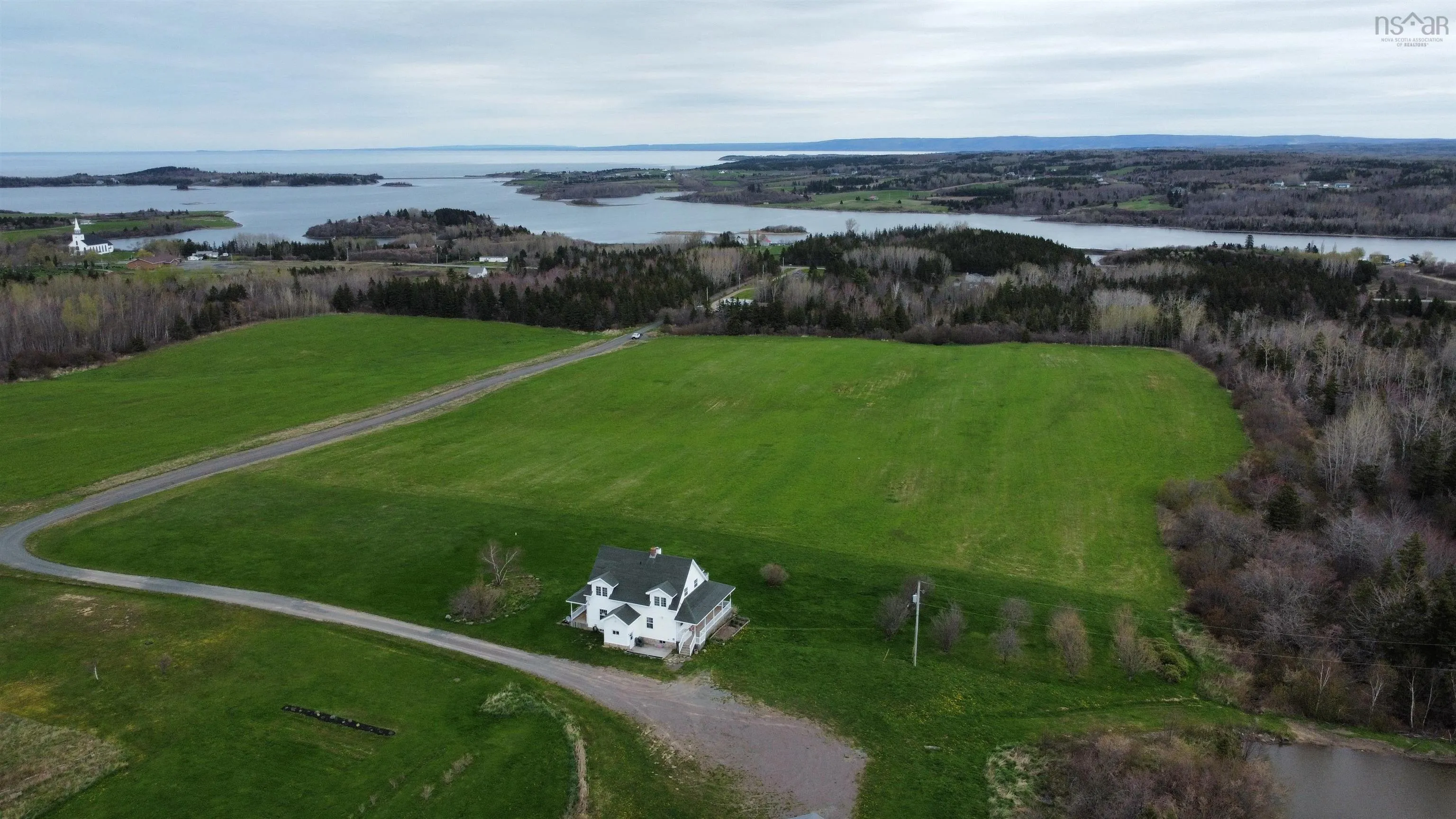 9802 4 Highway, Tracadie Ns B0h 1w0, 3 Bedrooms Bedrooms, ,3 BathroomsBathrooms,Residential,For Sale,4,202507707