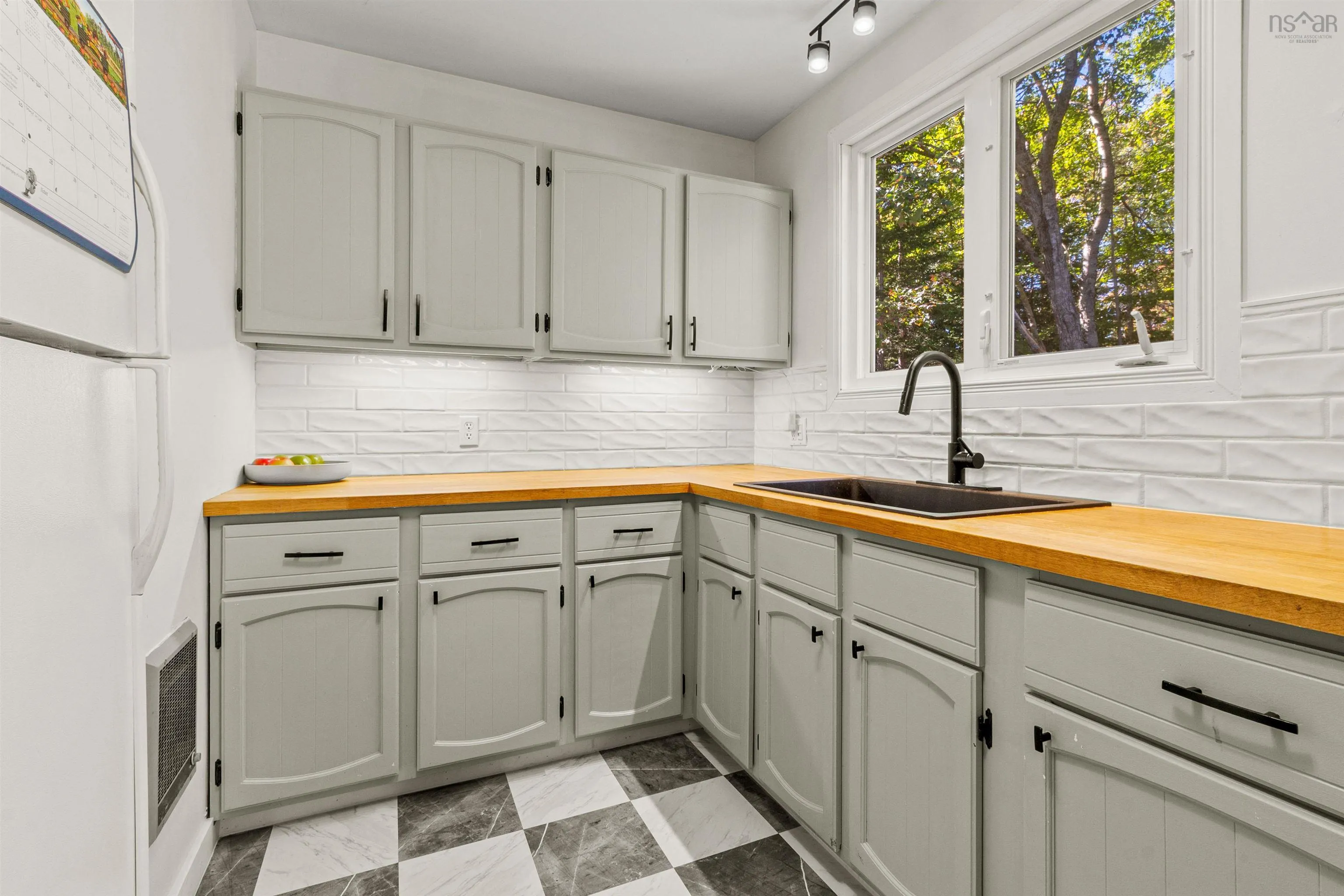 49 Pinetree Crescent, Hammonds Plains, NS B3Z 1K4, 5 Bedrooms Bedrooms, ,2 BathroomsBathrooms,Residential,For Sale,Pinetree,202524928