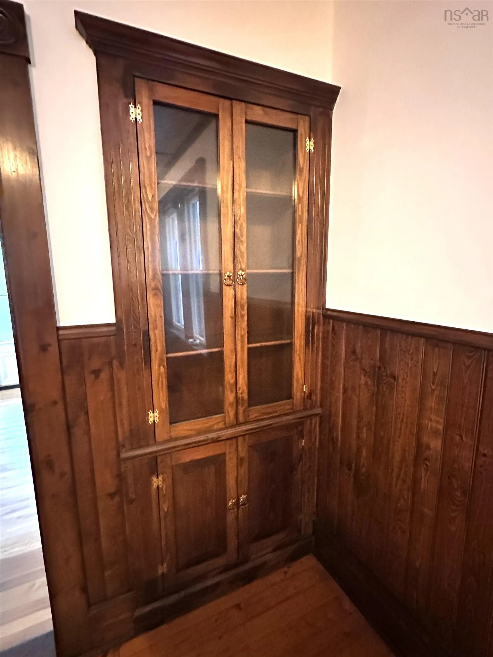 195 York Street, Bridgewater, NS B4V 1R4, 3 Bedrooms Bedrooms, ,2 BathroomsBathrooms,Residential,For Sale,York,202525435