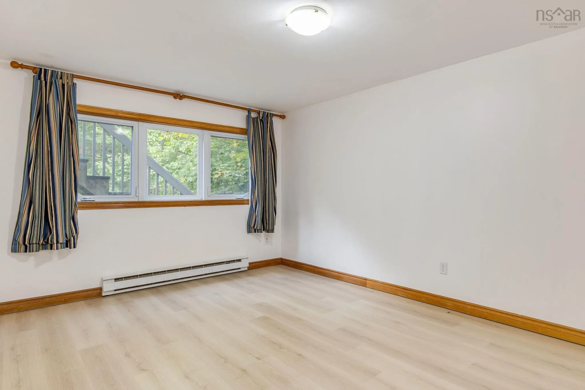 6 Amberwood Court, Halifax, NS B3M 3X7, 6 Bedrooms Bedrooms, ,4 BathroomsBathrooms,Residential,For Sale,Amberwood,202525610