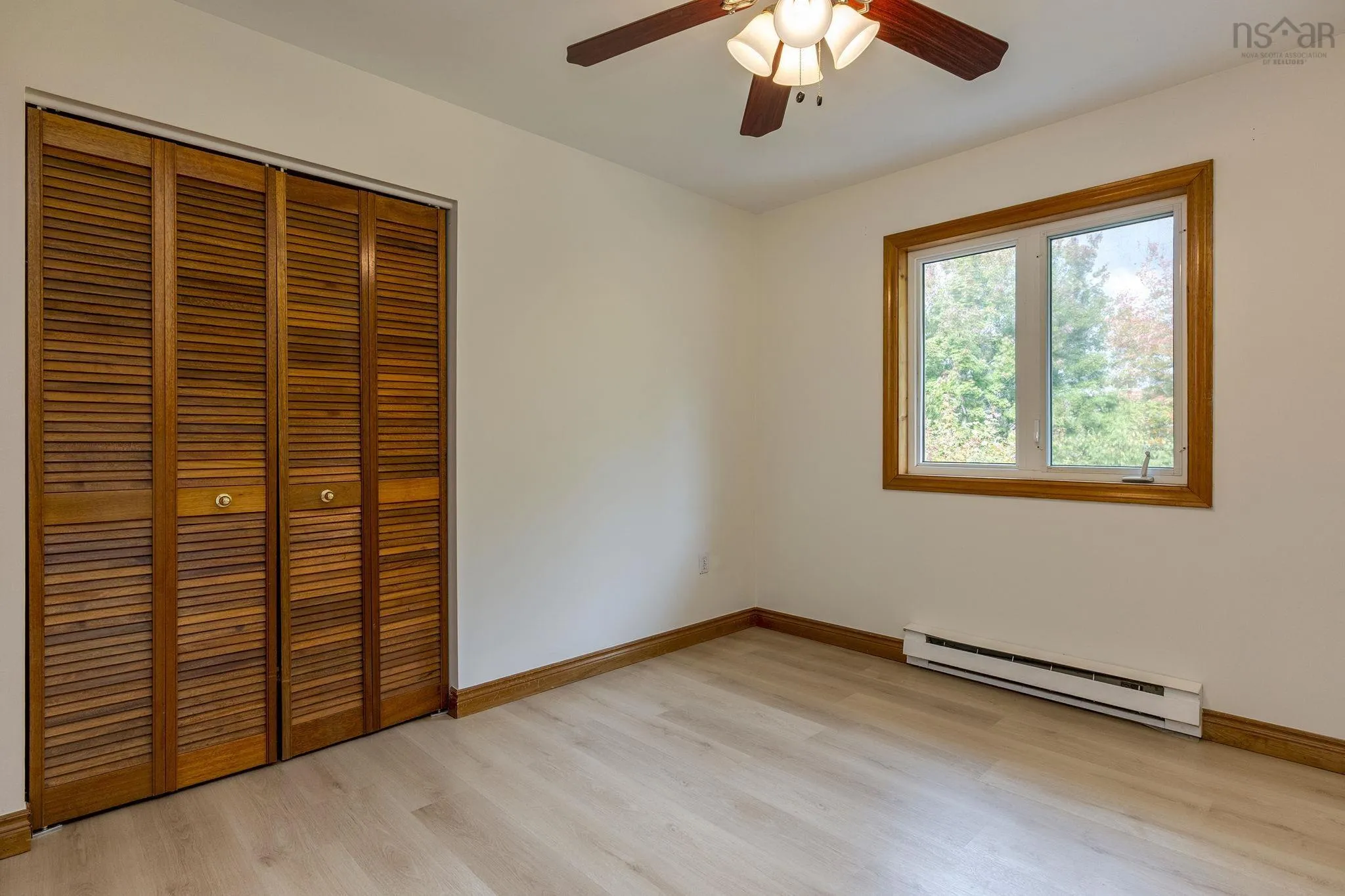 6 Amberwood Court, Halifax, NS B3M 3X7, 6 Bedrooms Bedrooms, ,4 BathroomsBathrooms,Residential,For Sale,Amberwood,202525610